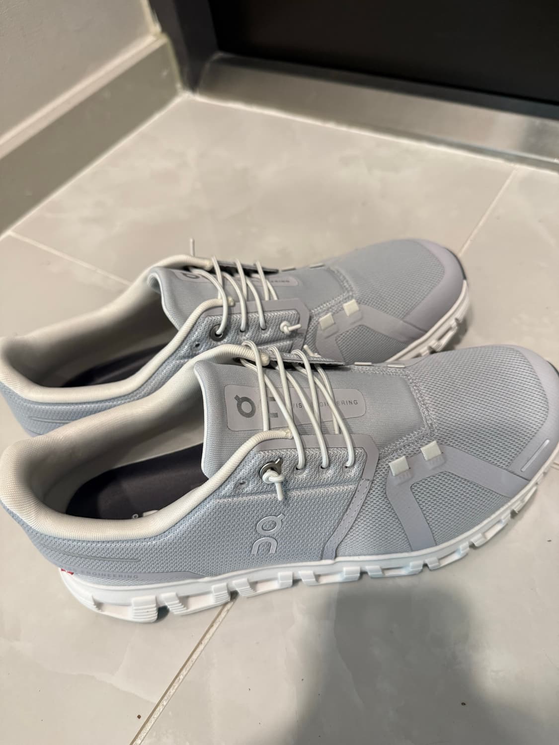 온러닝 클라우드6 글래시어화이트 9사이즈 상품이미지3