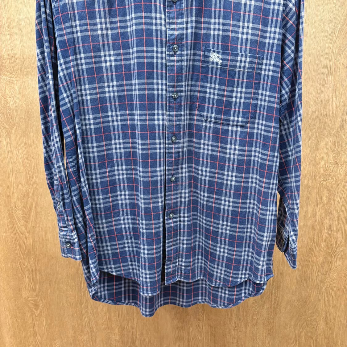 버버리 런던 코튼 스판 혼방 긴팔 셔츠 클래식 타탄 체크 디테일 네이비 상품이미지5