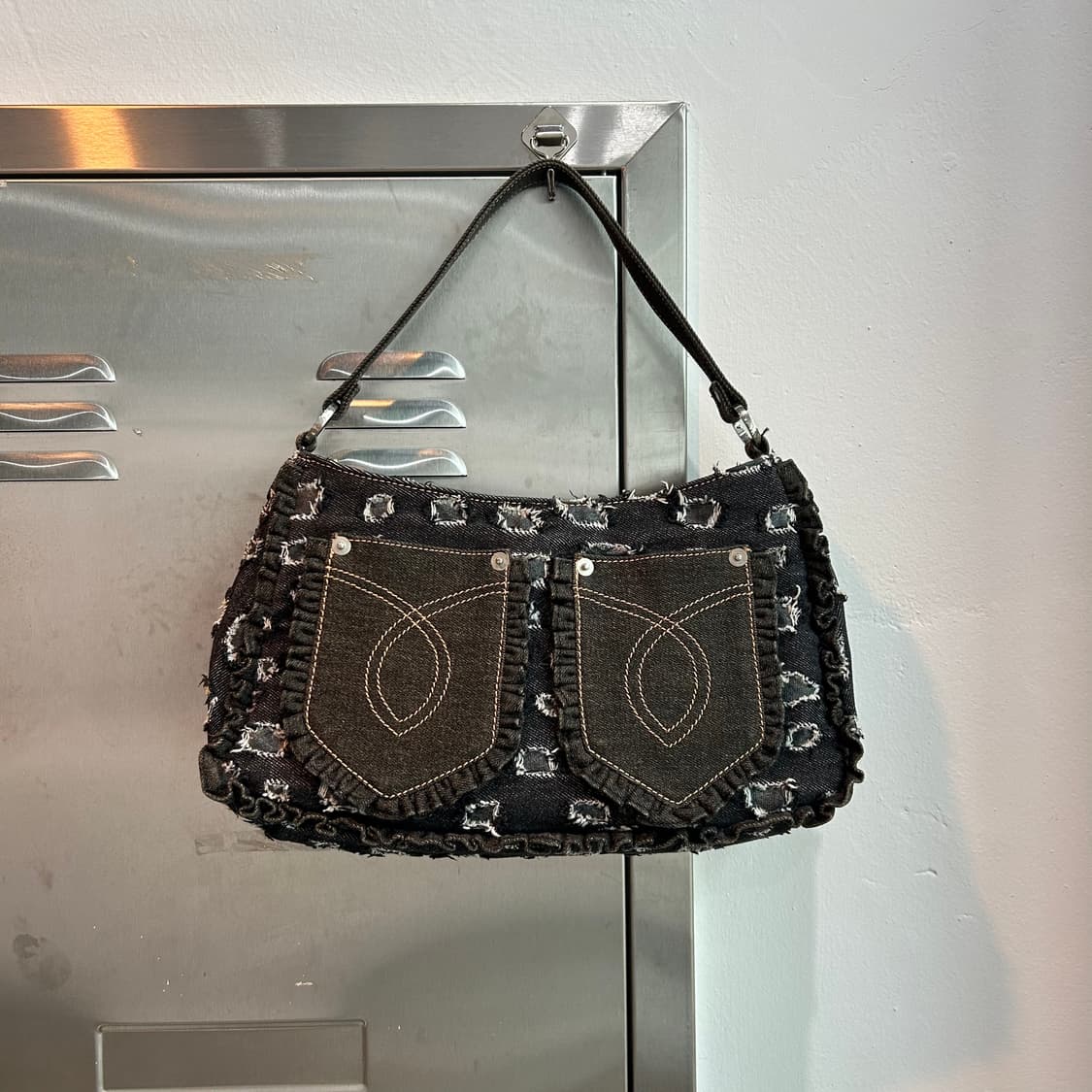 데님 그런지 포켓 숄더백 상품이미지1