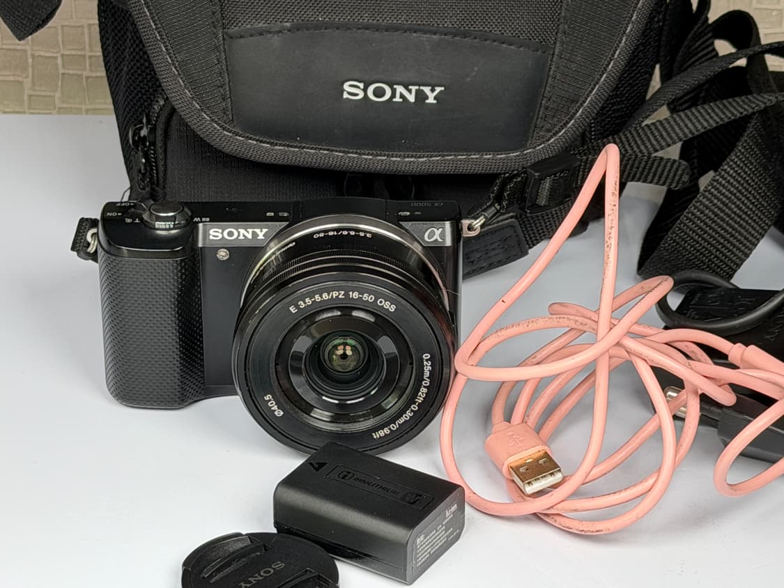 소니 A5000 미러리스 카메라 상품이미지1