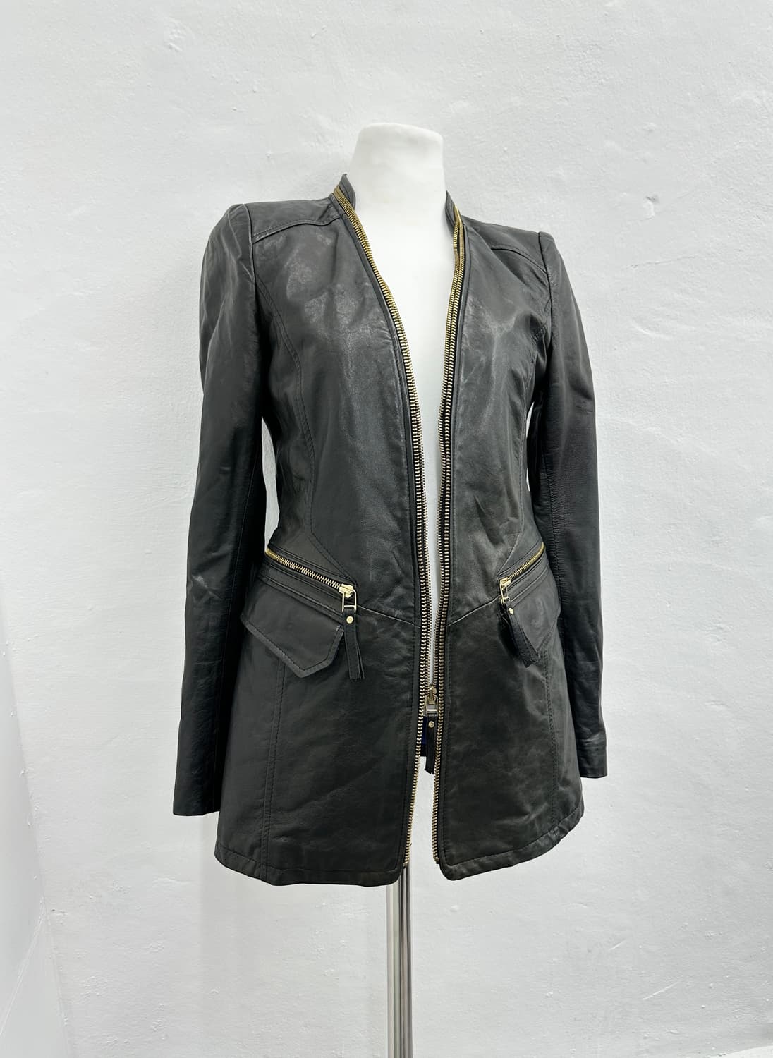 KAALEISUKTAE x ROBO lambskin zipper deta 상품이미지1