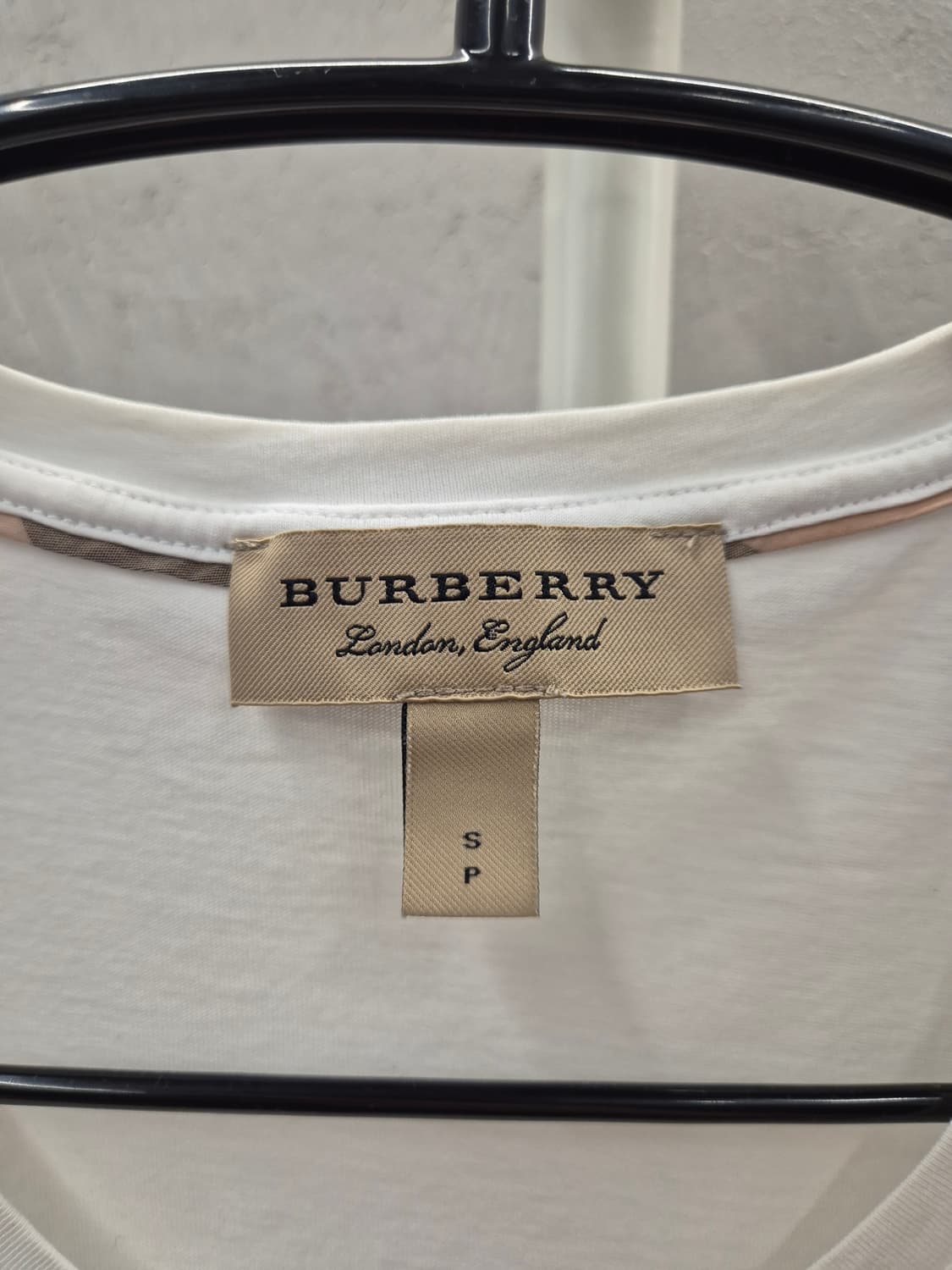 버버리 화이트 플라워 스팽글 반팔티 S 상품이미지5