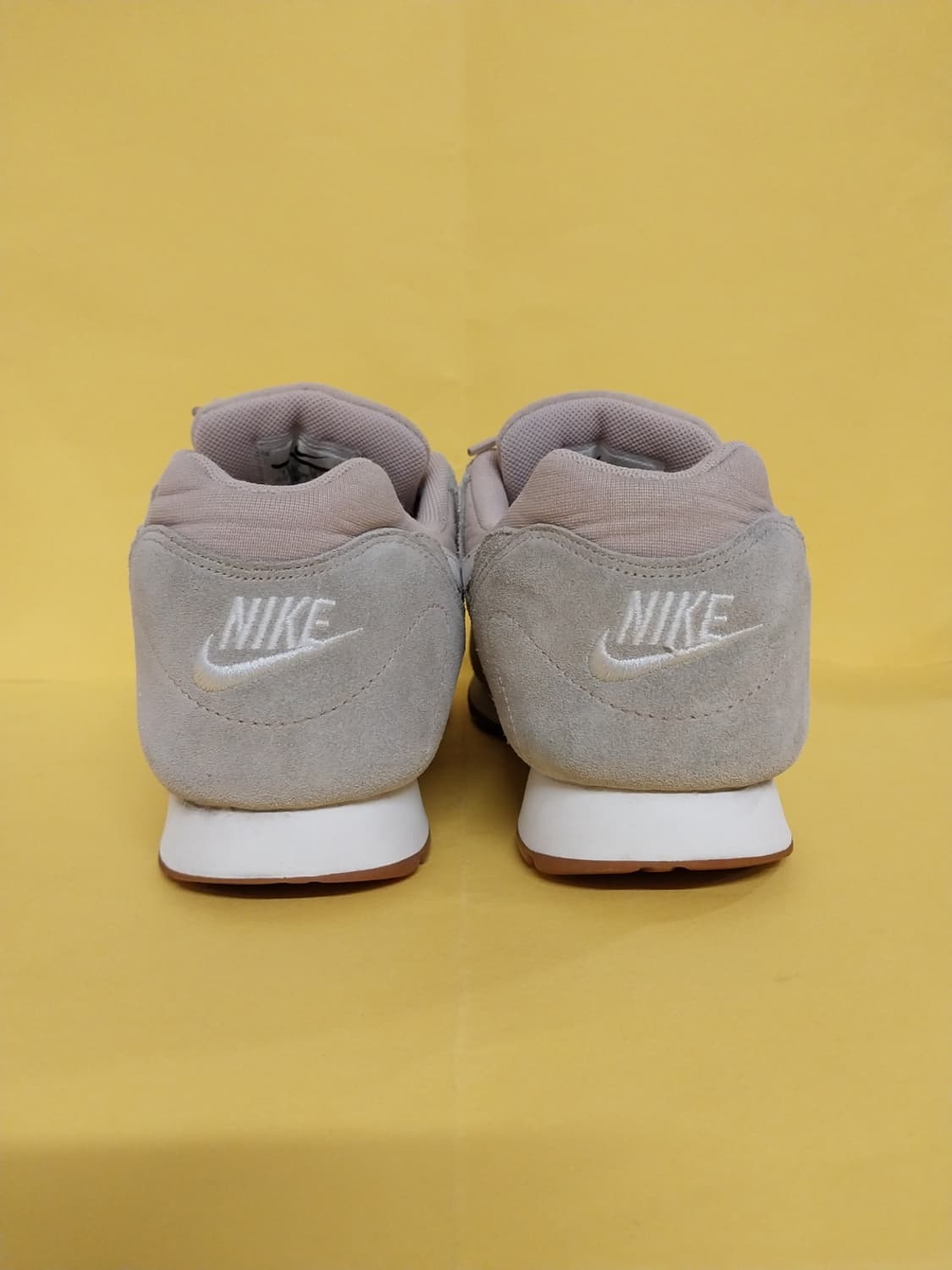 여성 나이키 아웃버스트 파티클 베이지 운동화 (245) 상품이미지4