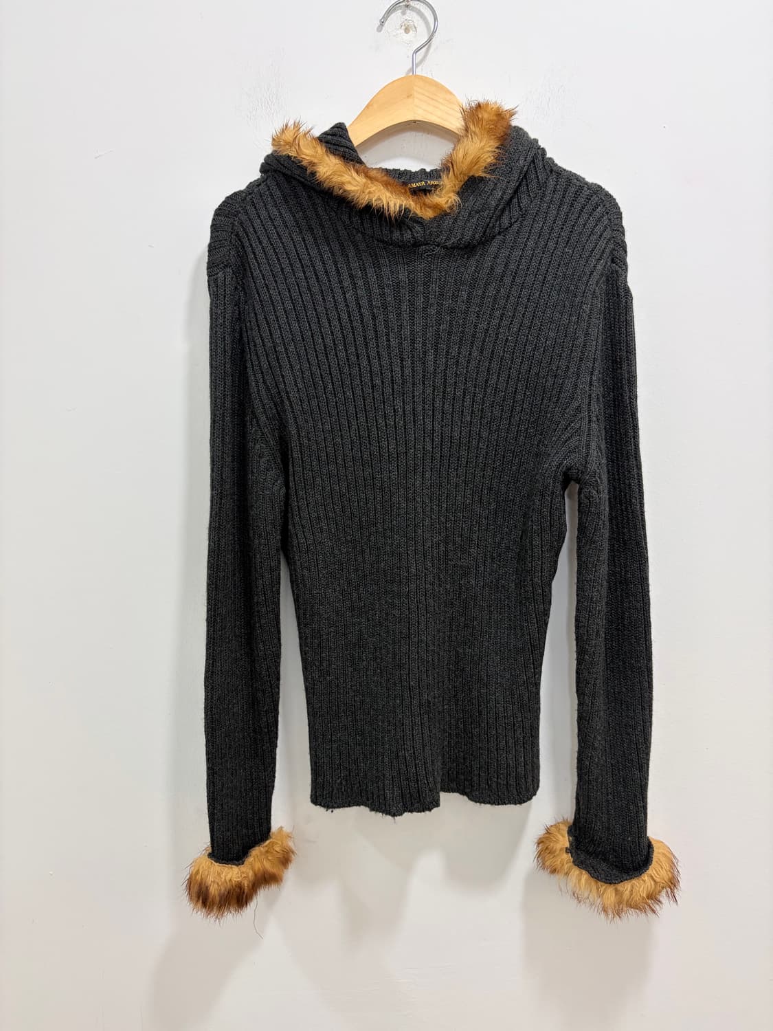 Amava arzuaga 차콜 퍼 니트 후드 상품이미지7