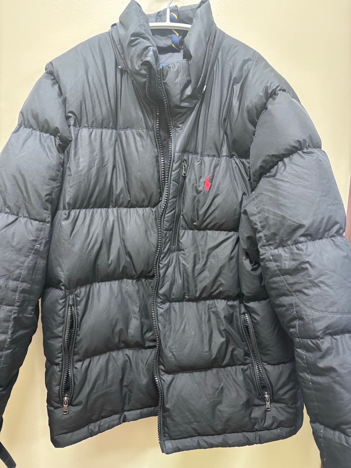 폴로 검은색  숏 패딩 상품이미지1