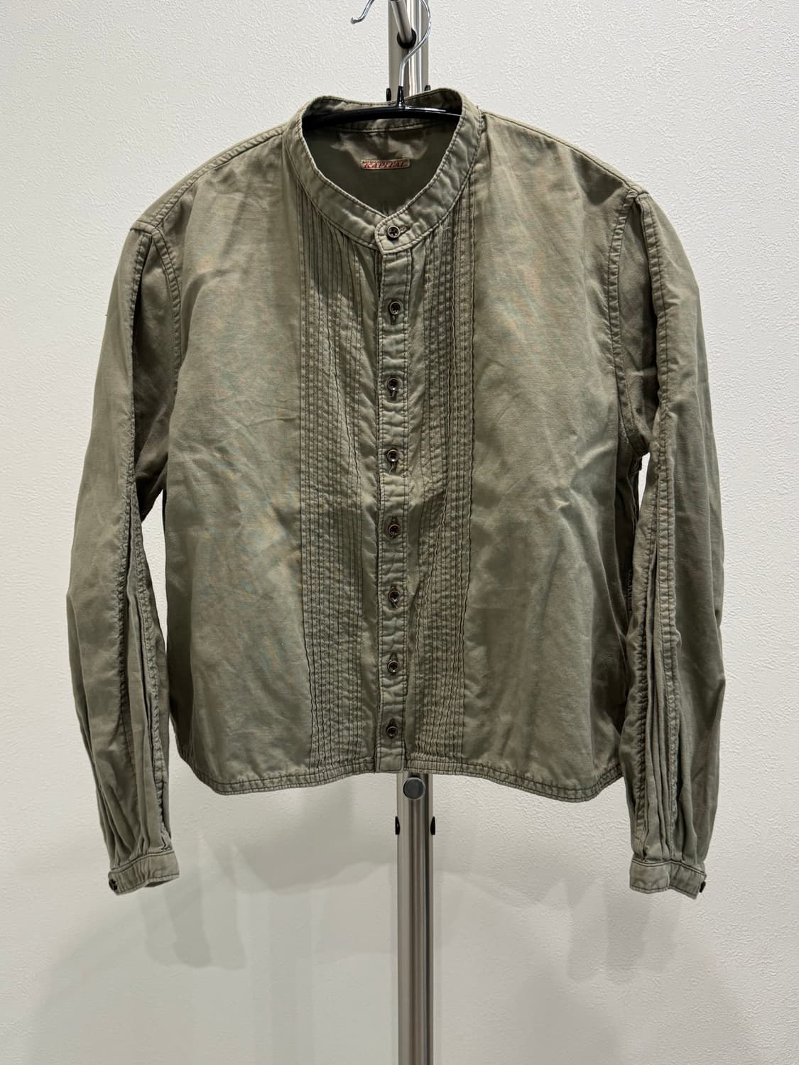 캐피탈 크롭 카키 논카라 셔츠 상품이미지1