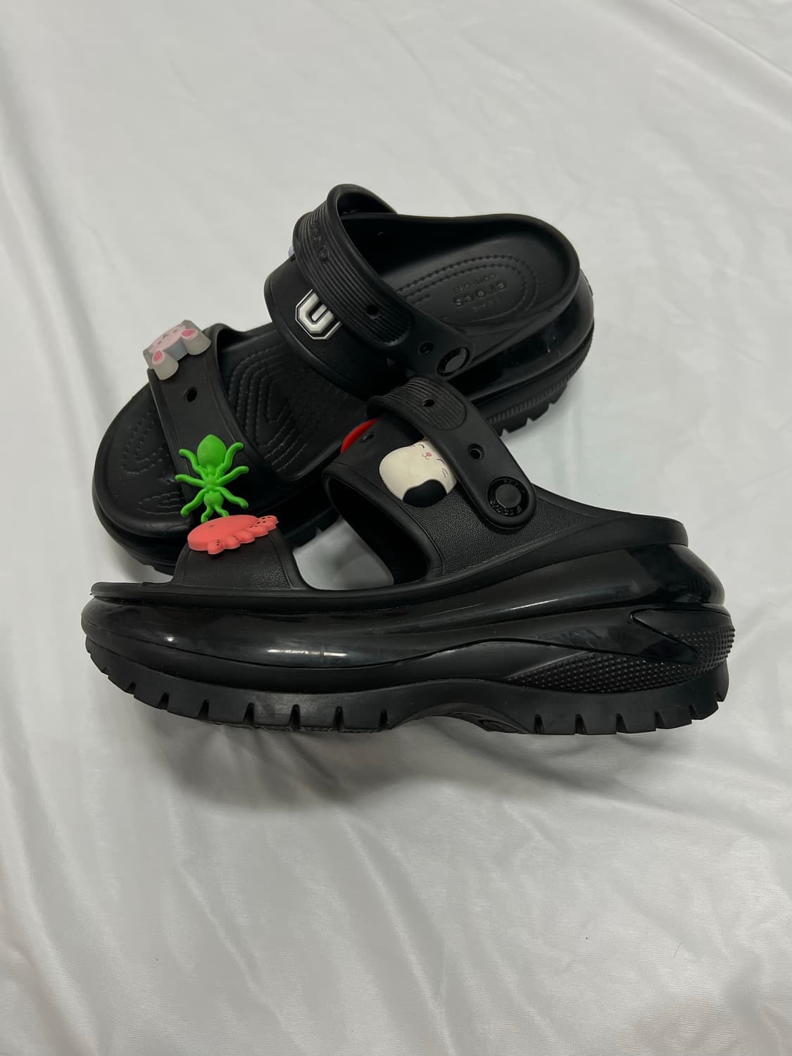 (240) 크록스 메가 크러쉬 샌들 (지비츠 포함) 상품이미지2