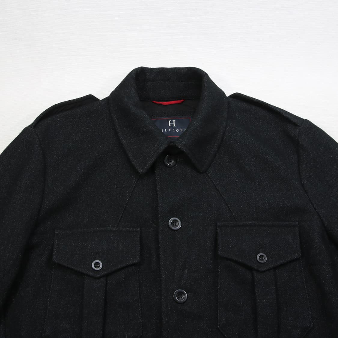 (착용컷) HILFIGER 모직 밀리터리 셔츠 (남성용 103) 상품이미지4