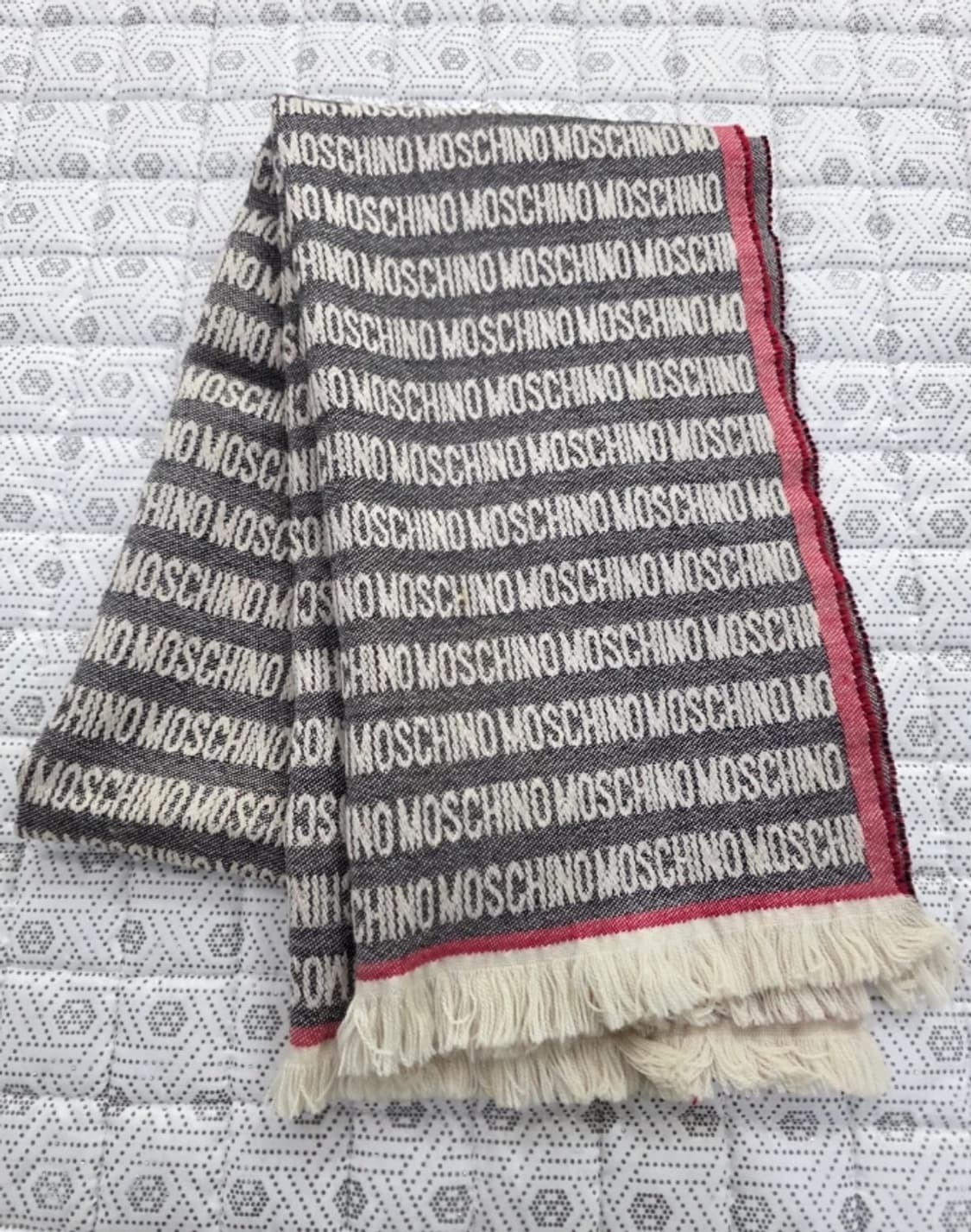모스키노 모노그램 울 머플러 상품이미지3