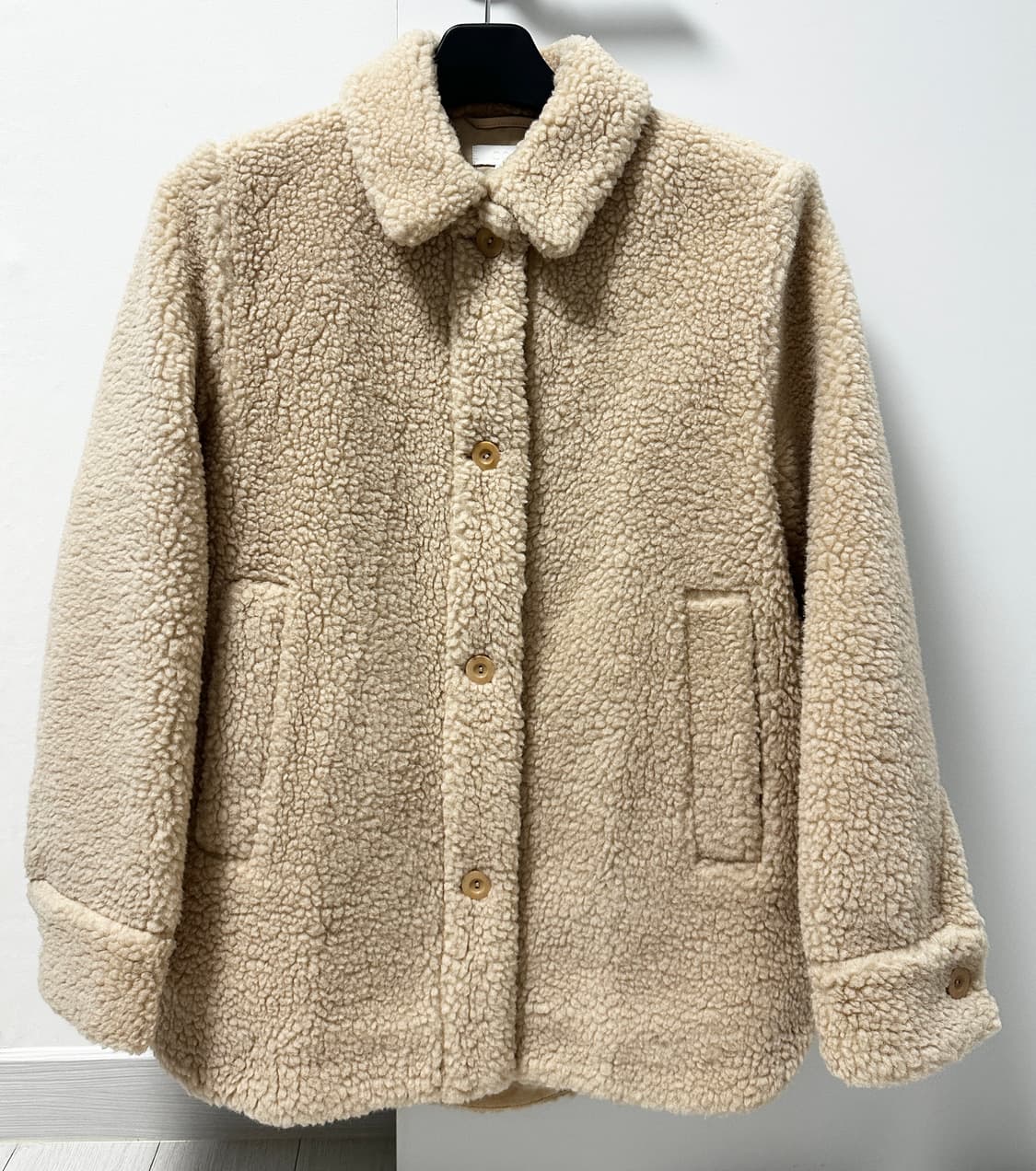 COS(코스) 테디 뽀글이 자켓 판매합니다. 상품이미지4