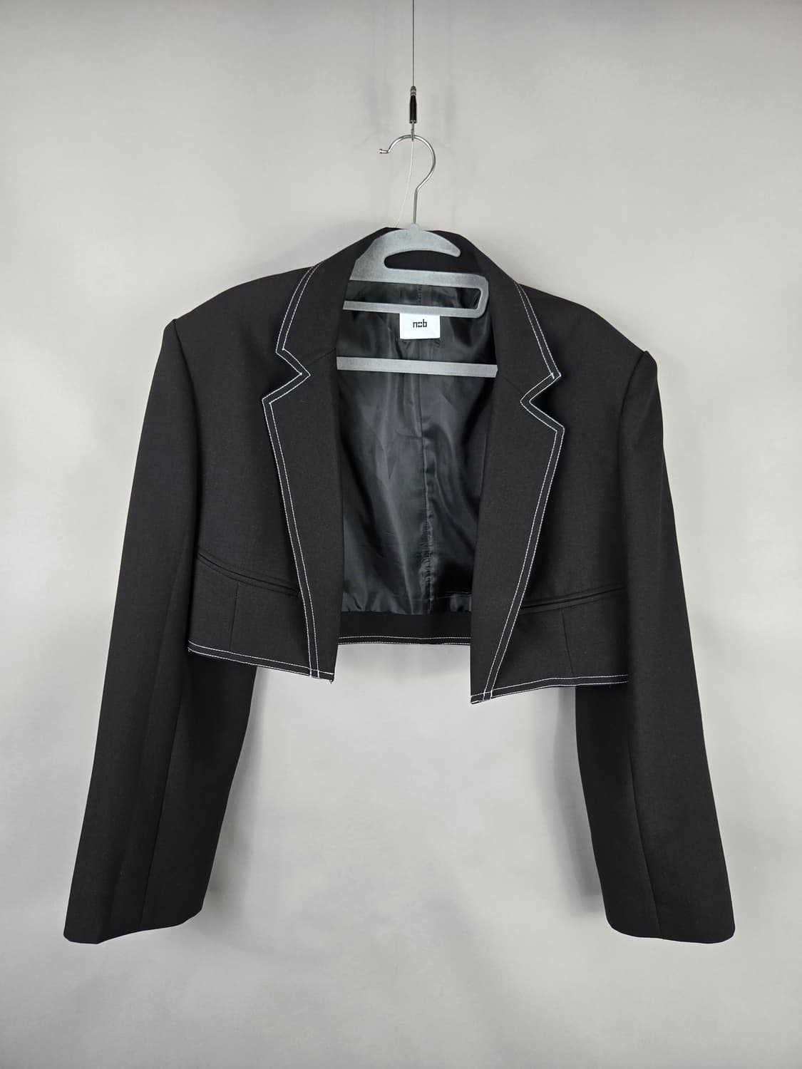 [무료배송]nod 여성 F 오버핏 스판 크롭 숏 오픈 자켓 블랙 상품이미지1