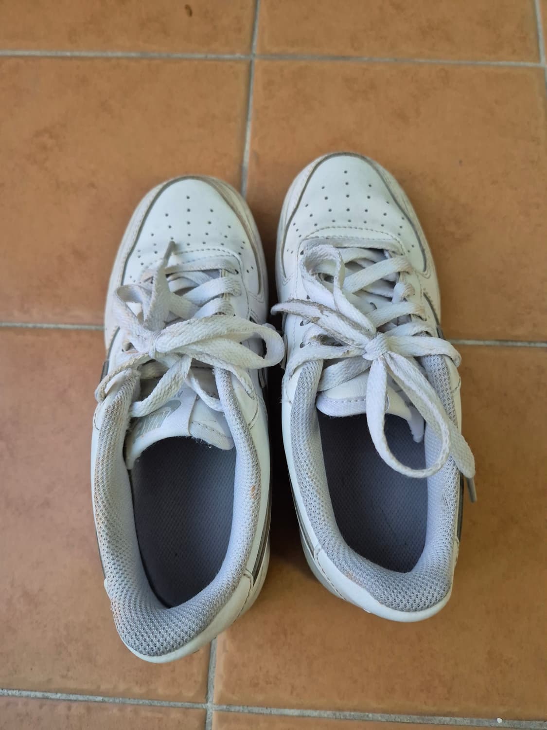 나이키 에어포스원 울프그레이 225 상품이미지3