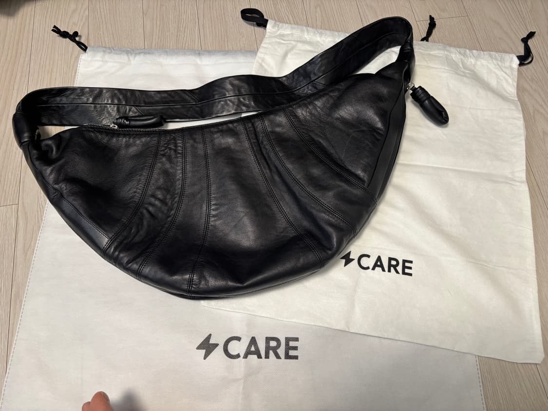 르메르 범백 라지 크루아상 백 블랙 나파 상품이미지1