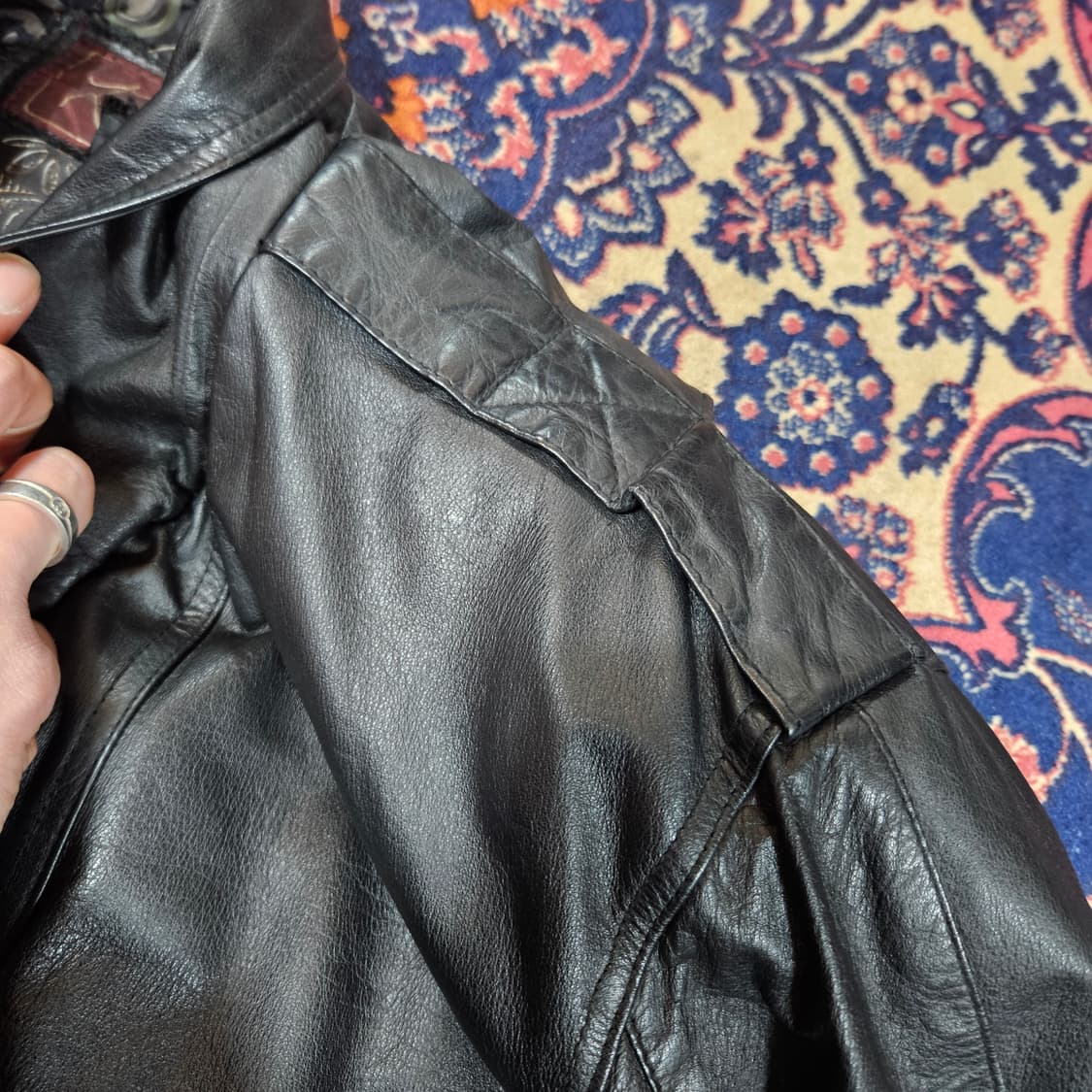 로가디스(Rogadis) Vintage 파워 숄더 레더 가죽 자켓 M  상품이미지4