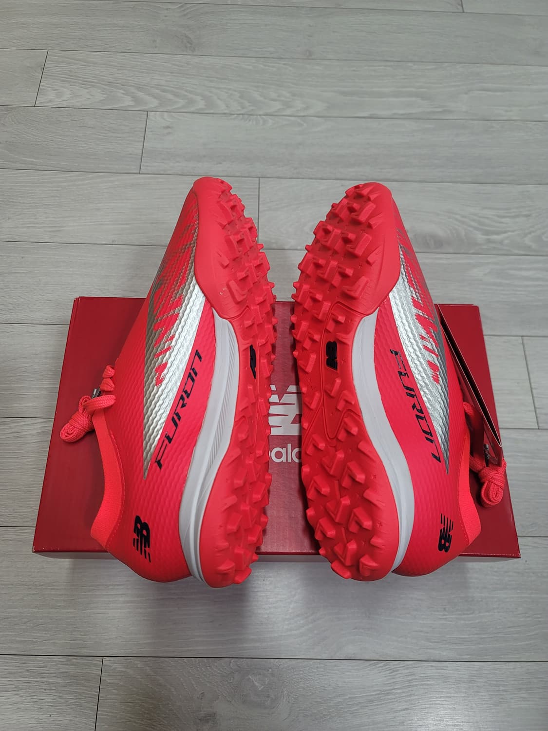 (260)뉴발란스 풋살화 퓨론 V8 팀(남성,2E)TF[대전직거래도가능] 상품이미지7