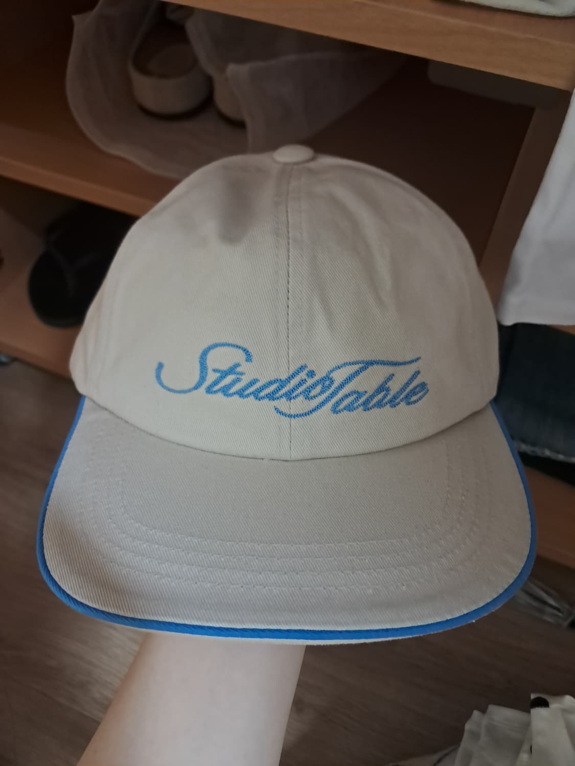 스튜디오테이블 볼캡 상품이미지1