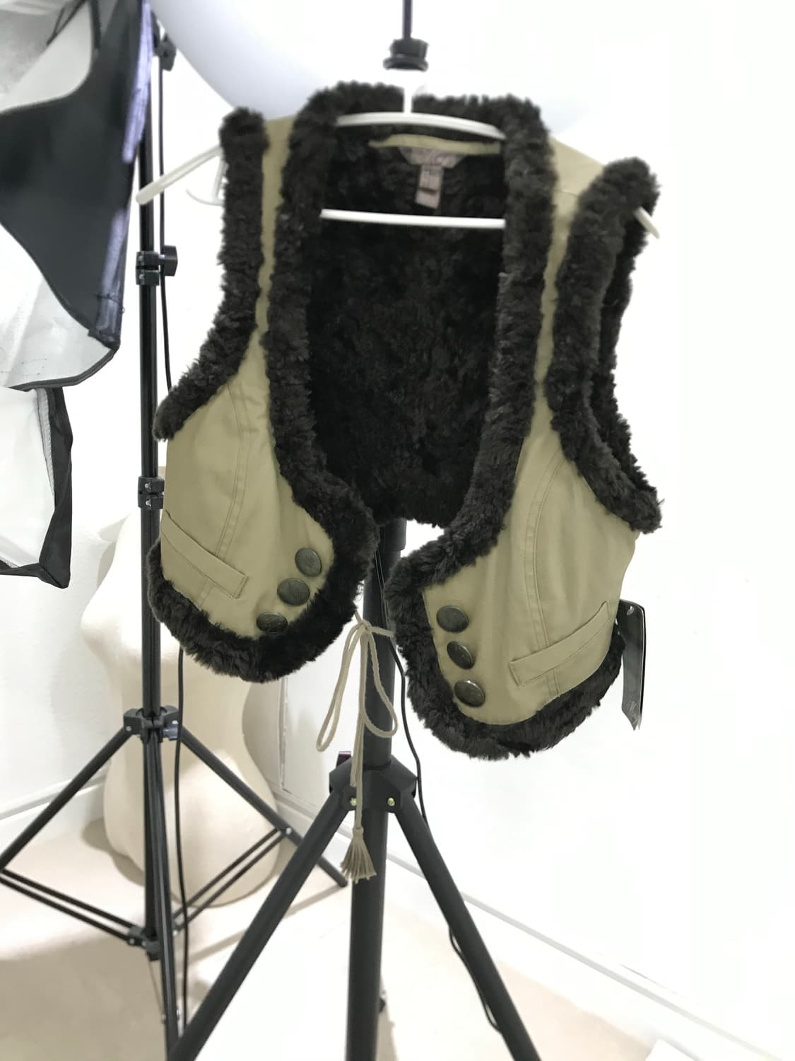 Olive antique button fur mini vest  상품이미지7
