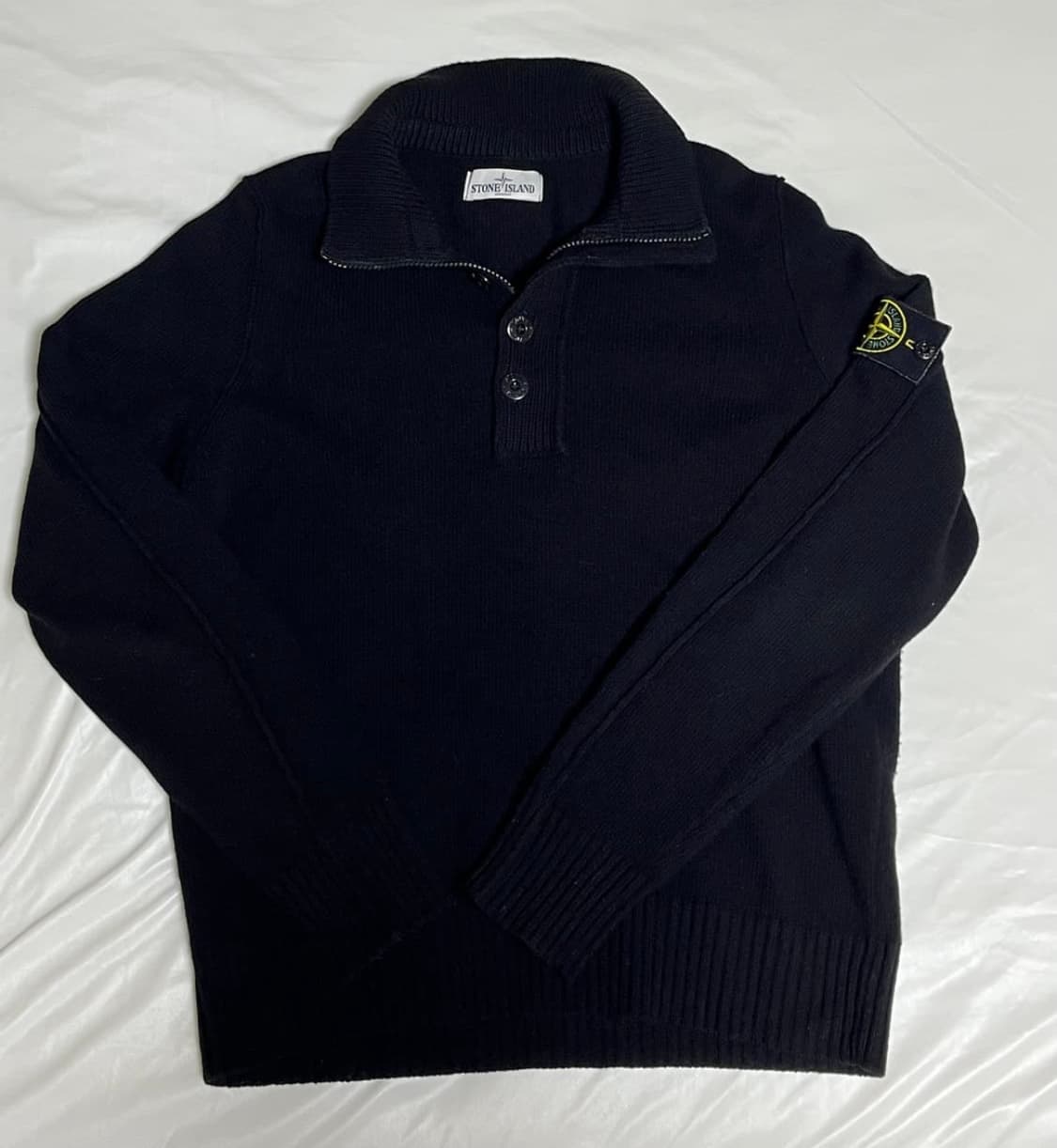 스톤아일랜드 버튼 하프 지퍼 스웨터 상품이미지1