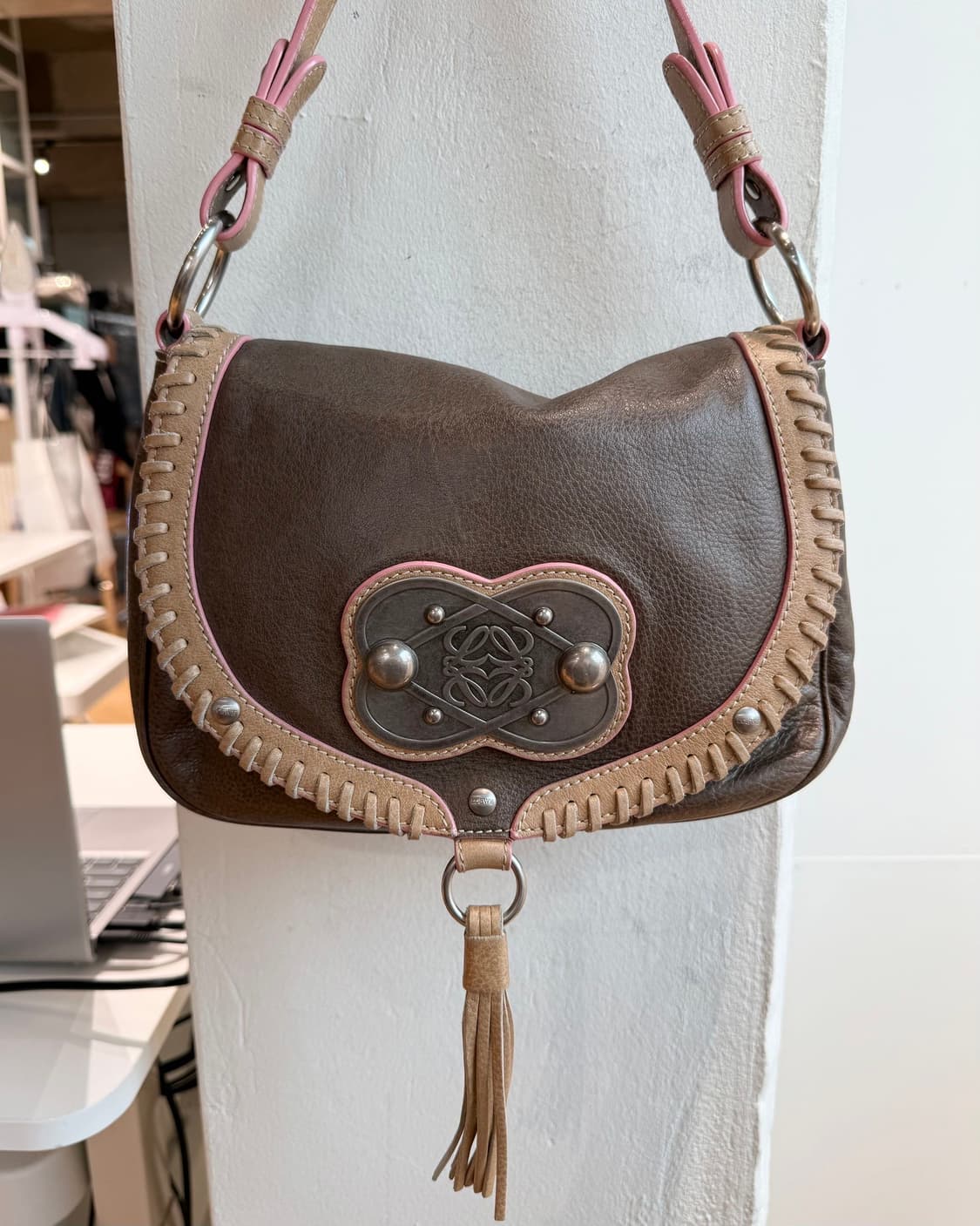 로에베 브라운 플라멩코 숄더백  상품이미지3