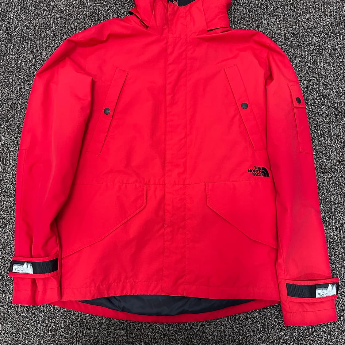 노스페이스 화이트라벨 바람막이 자켓 레드 95(M) 상품이미지3