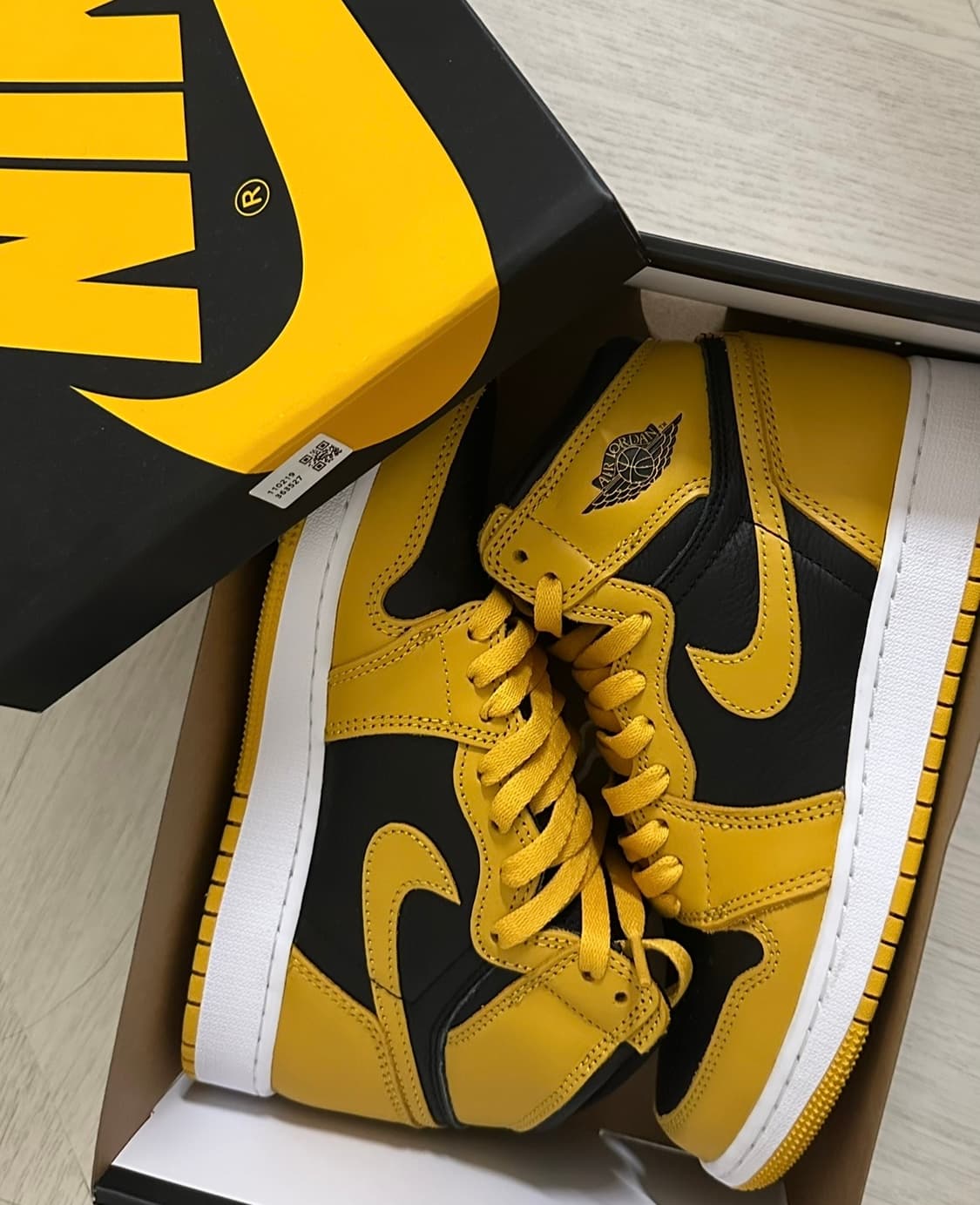 나이키 에어 조던1 하이 OG 폴른 (240) 상품이미지2