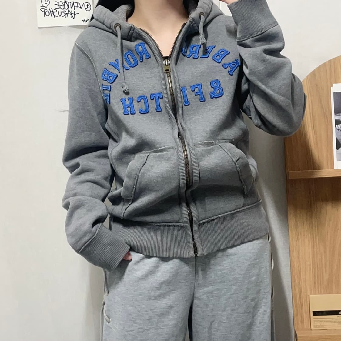 [정품] 아베크롬비 그레이 블루로고 기모 후집 [ M ] 상품이미지1