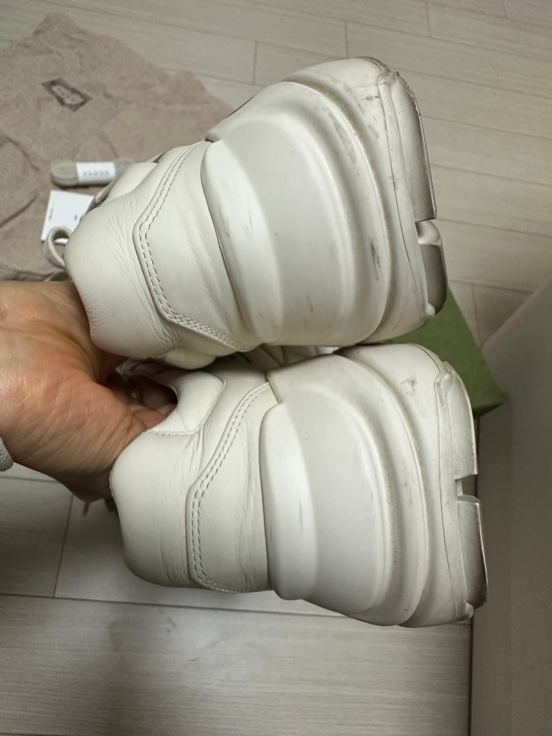 구찌 라이톤 스니커즈 아이보리 색상 36사이즈 상품이미지8