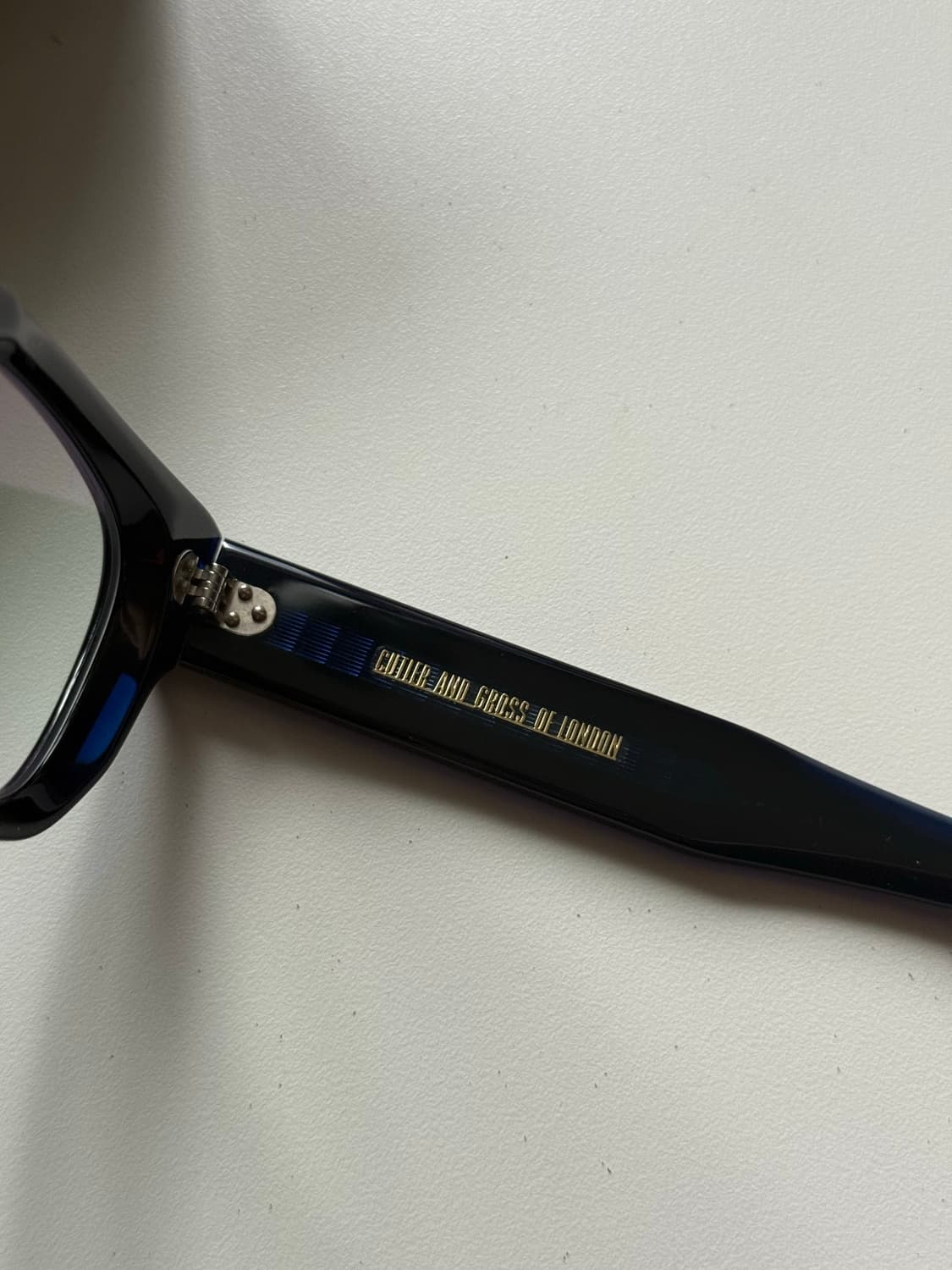 커틀러앤그로스 1391 01 black on blue 상품이미지9
