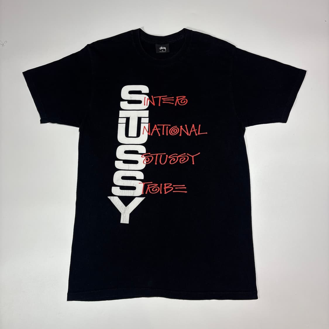 스투시 블랙 레터링 반팔 티셔츠 상품이미지1