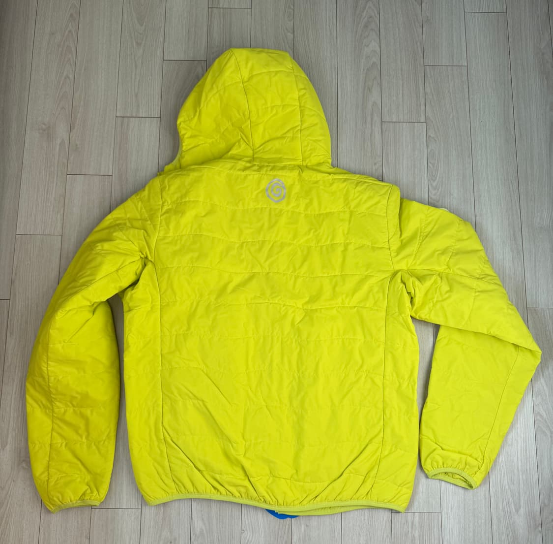 오스트리야 경량패딩 XL (새상품) 상품이미지3