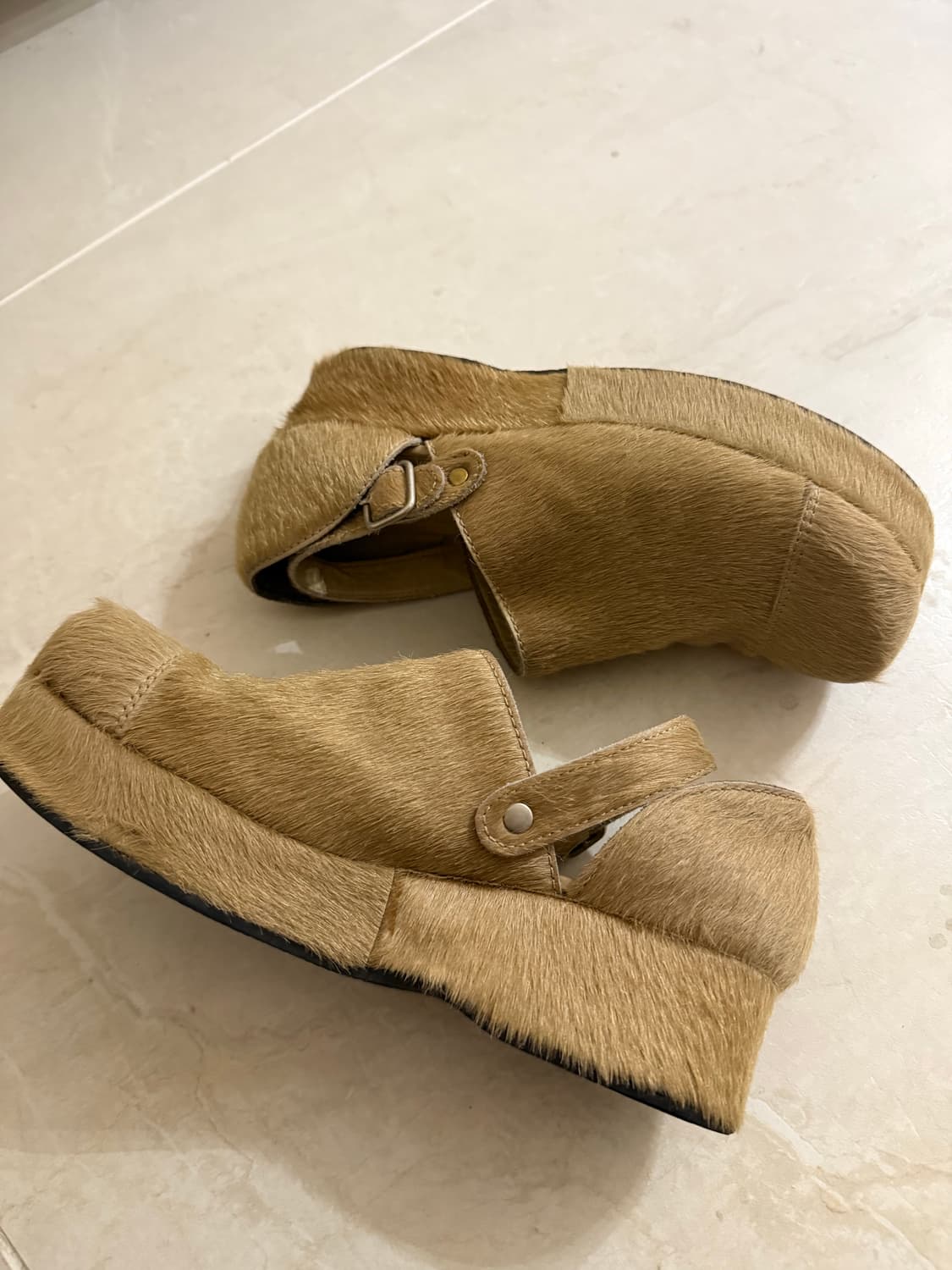 꼼데가르송 송치 클로그 상품이미지2