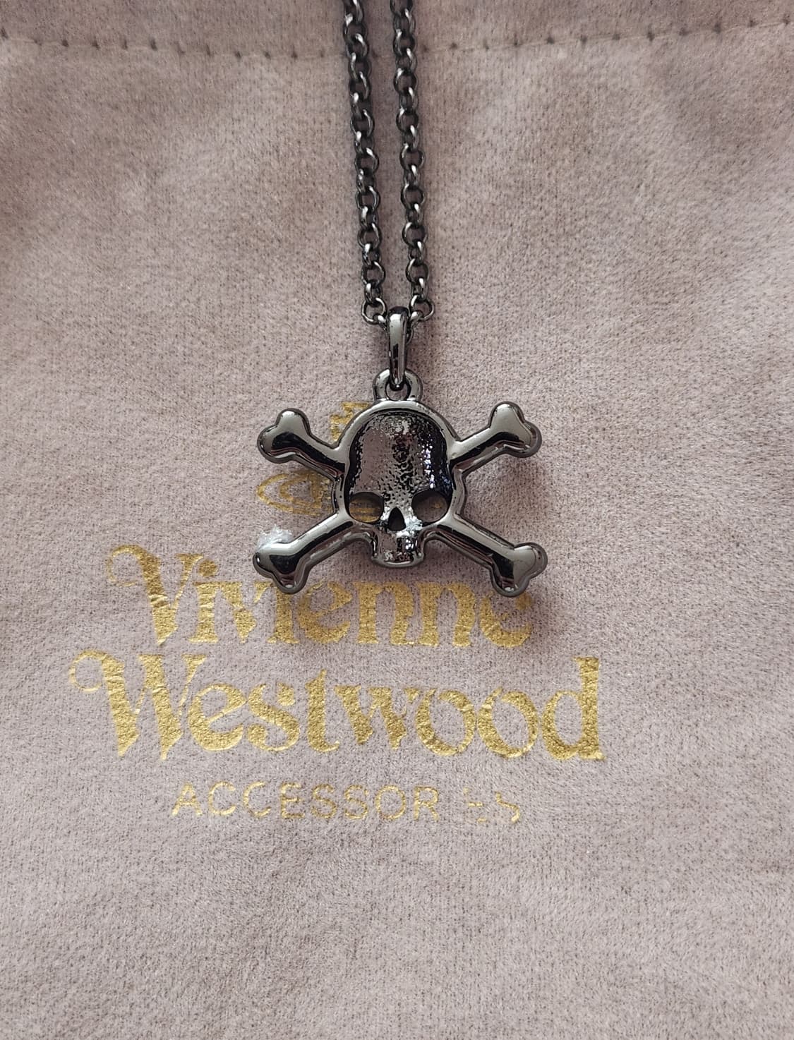 비비안웨스트우드 스컬 orb 목걸이 상품이미지3