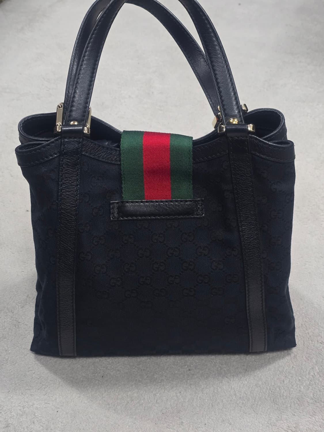 구찌 시그니처 GG 캔버스 쉐리 라인 토트백 상품이미지4