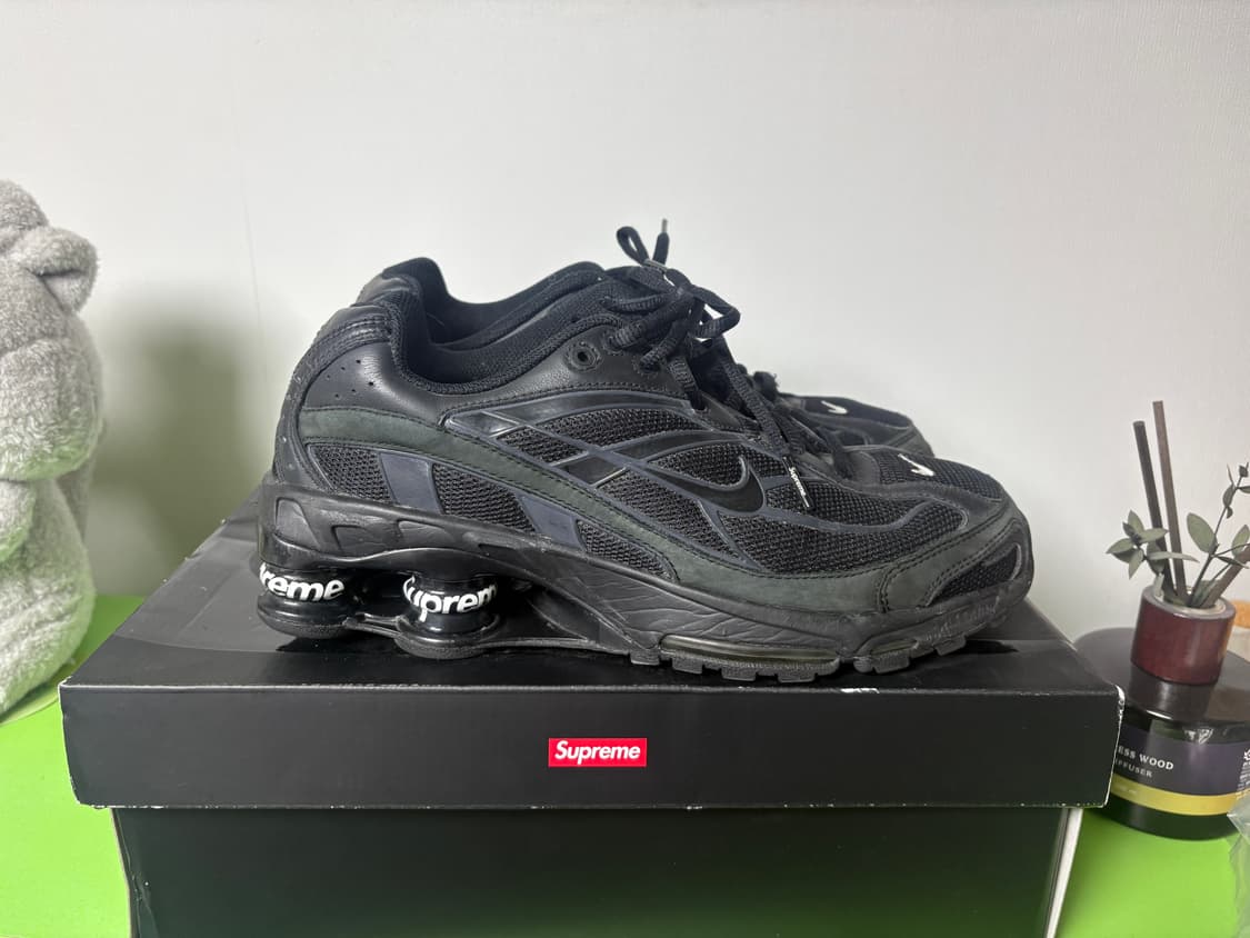슈프림 나이키 샥스 라이드 2 sp 블랙 260 황금 사이즈 상품이미지1