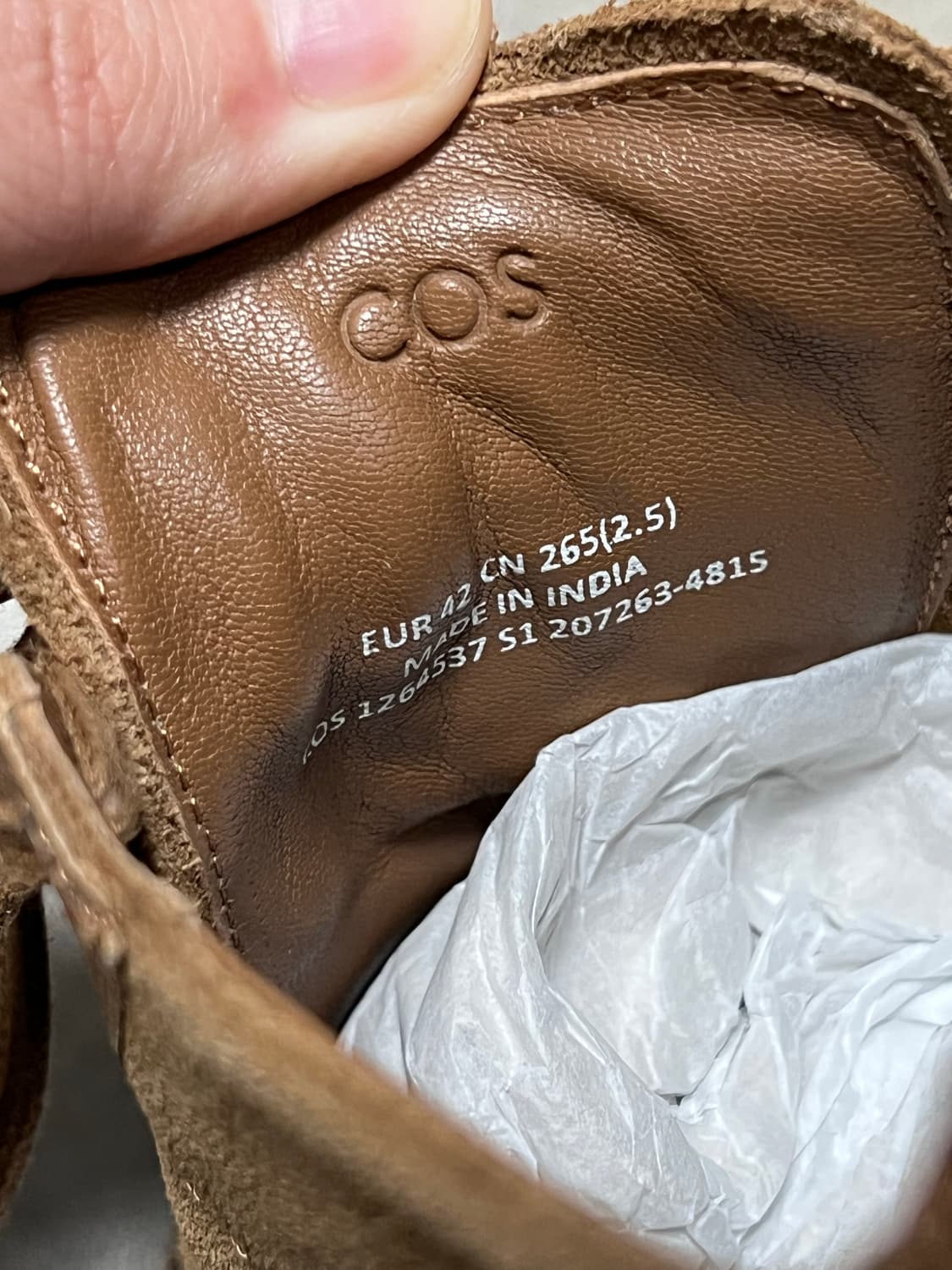 COS 미니멀 스웨이드 스니커즈 42사이즈 상품이미지5