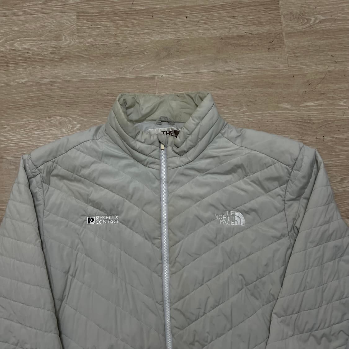 노스페이스 여성 V-Motion 경량패딩 [라이트 그레이] 2XL/110 상품이미지2