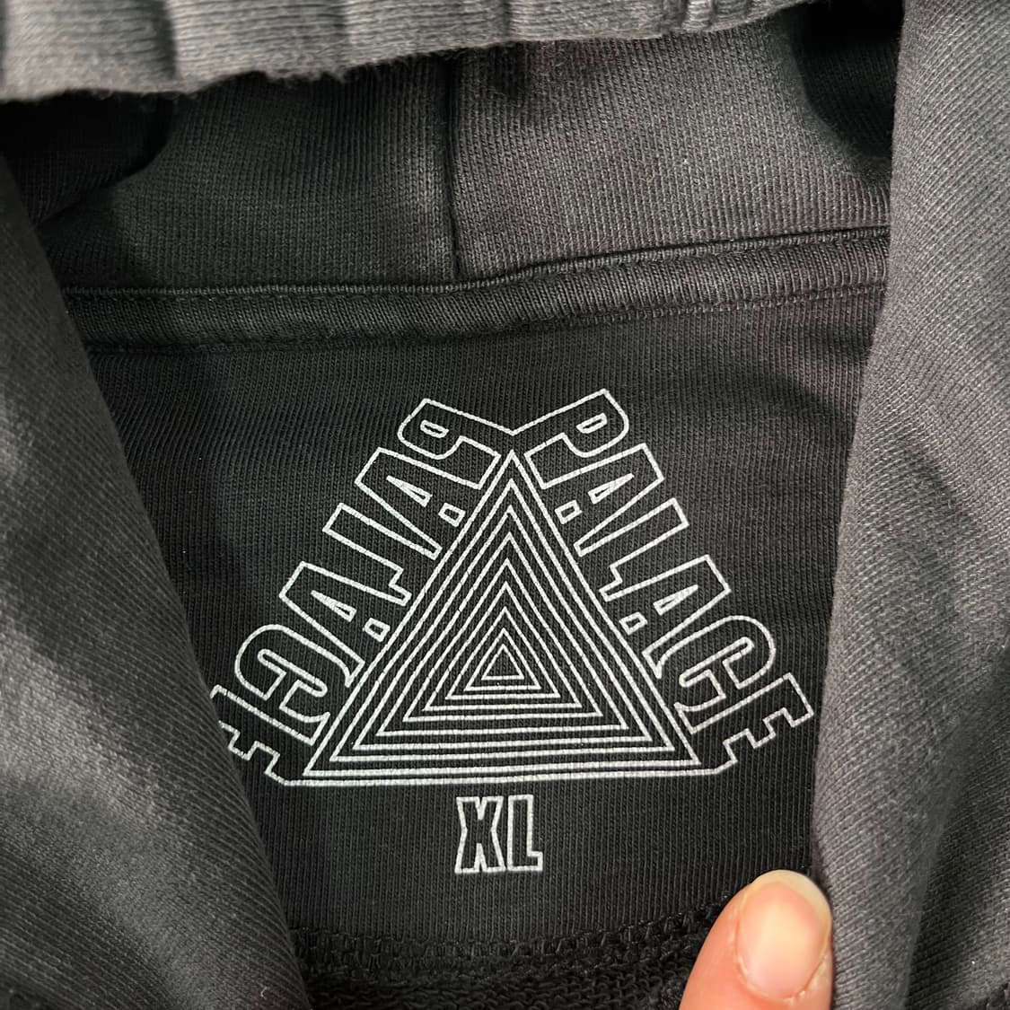 105 팔라스 옥토 후드 챠콜 후드티 상품이미지4