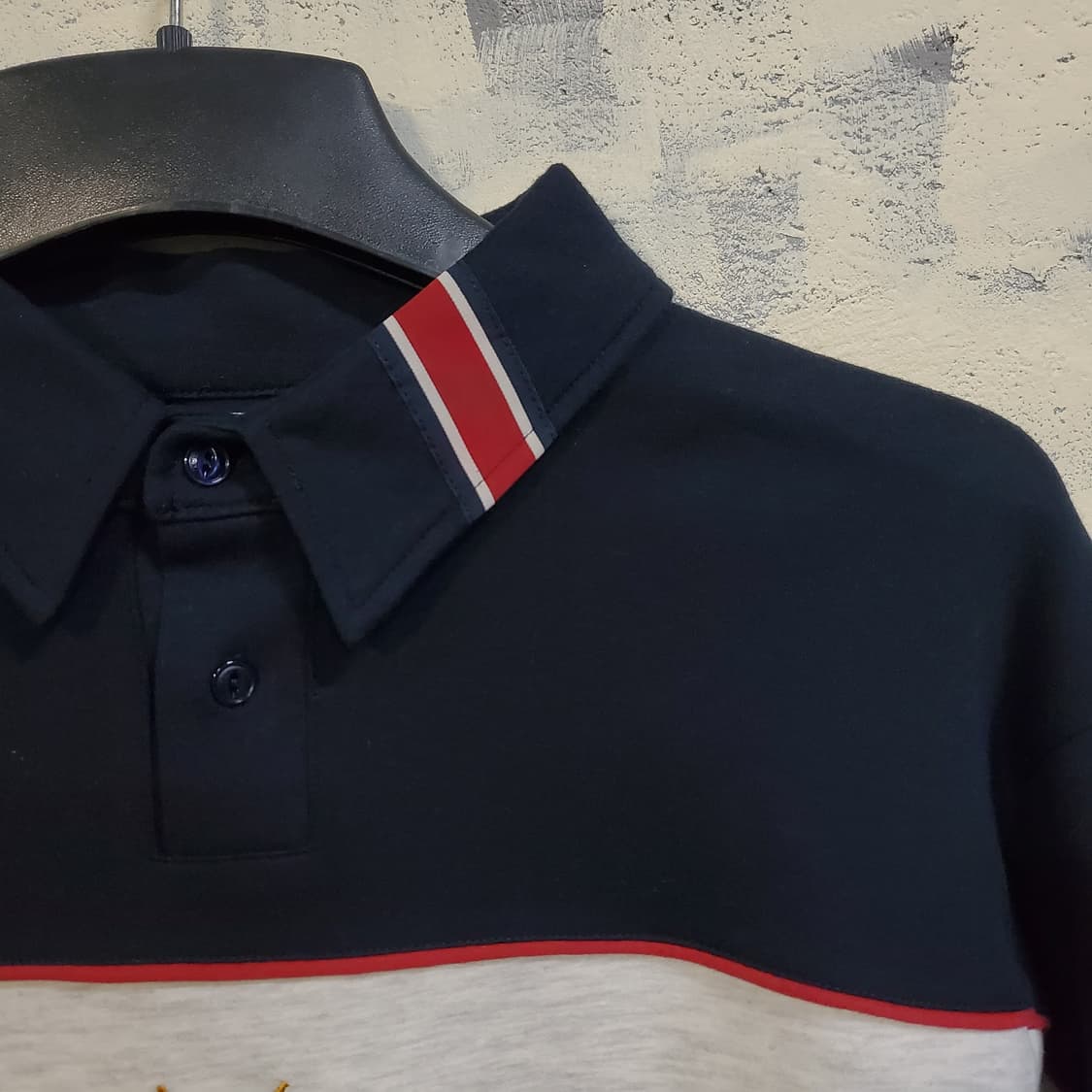 로맨틱크라운 카라 맨투맨  상품이미지4