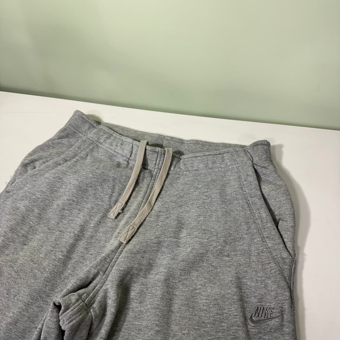 M 나이키 기본로고 그레이 루즈와이드핏 코튼 밴딩 트레이닝팬츠 상품이미지2