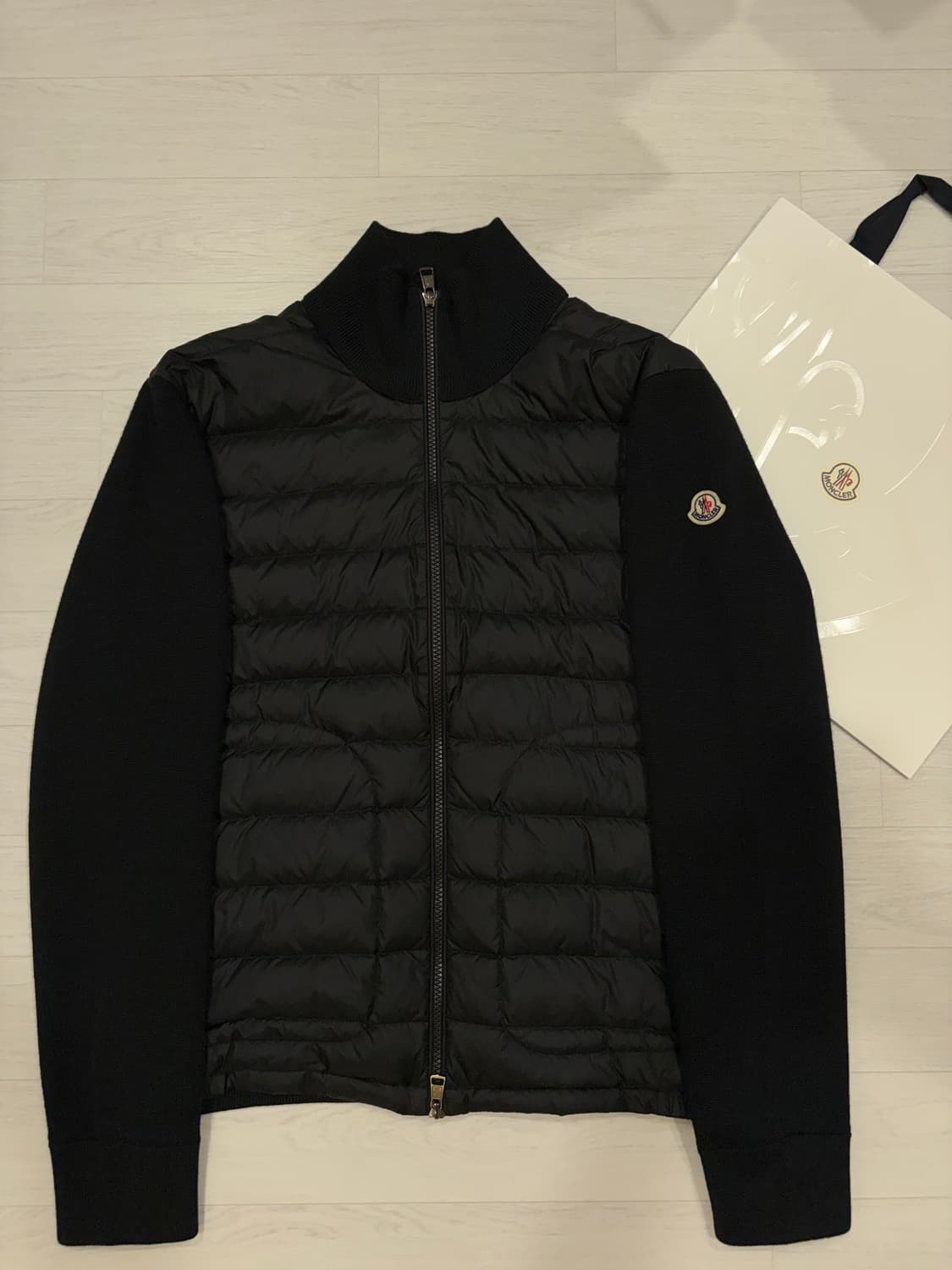 몽클레어 트리콧 김현우 니트패딩 상품이미지2