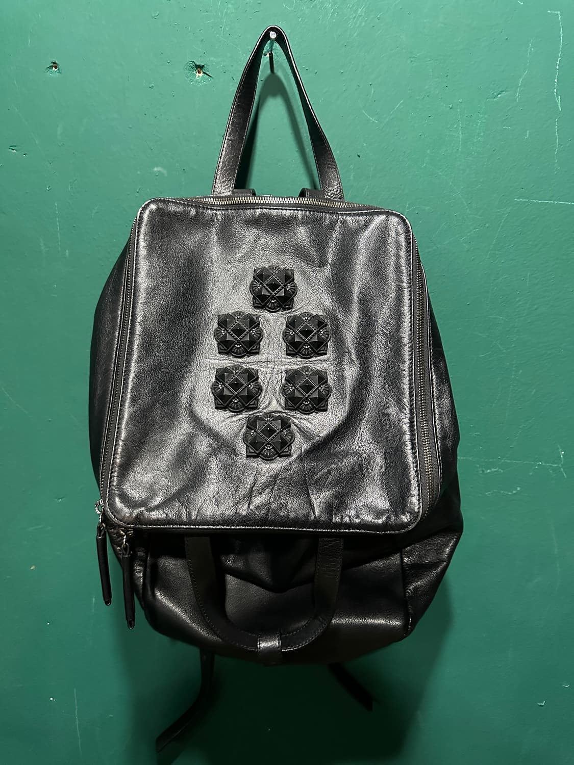 구호 레더백팩 상품이미지1