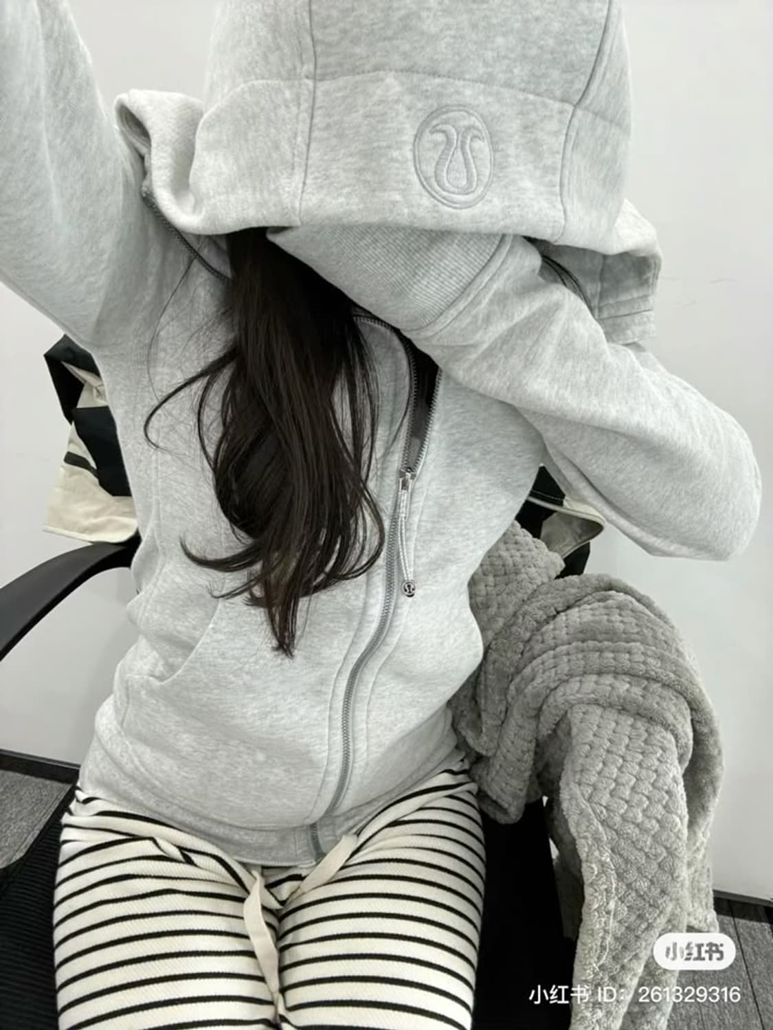 룰루레몬 스쿠바 풀집 후디 그레이 2사이즈 판매해요 상품이미지3