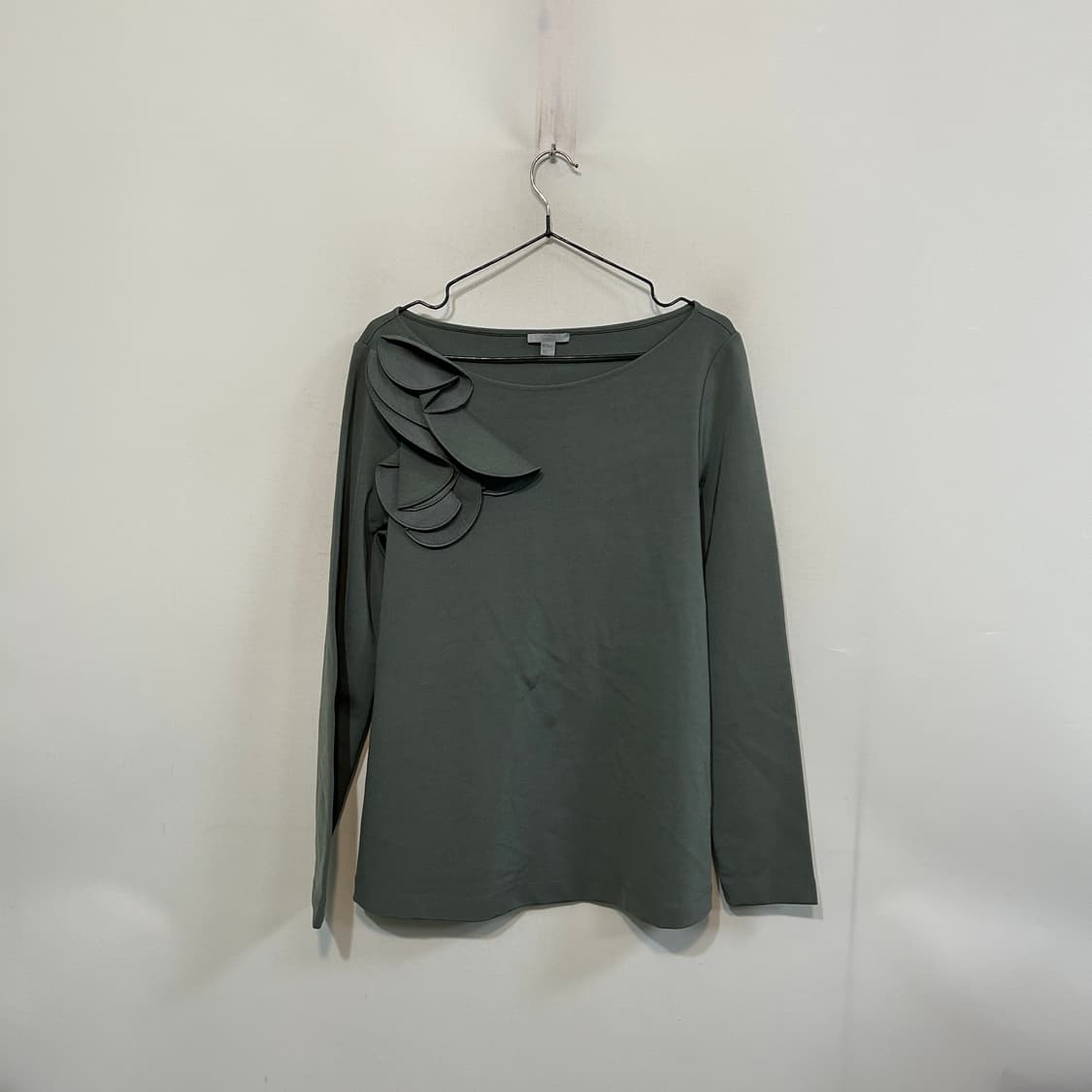 코스 COS 그린 풀오버 티셔츠 M  상품이미지1