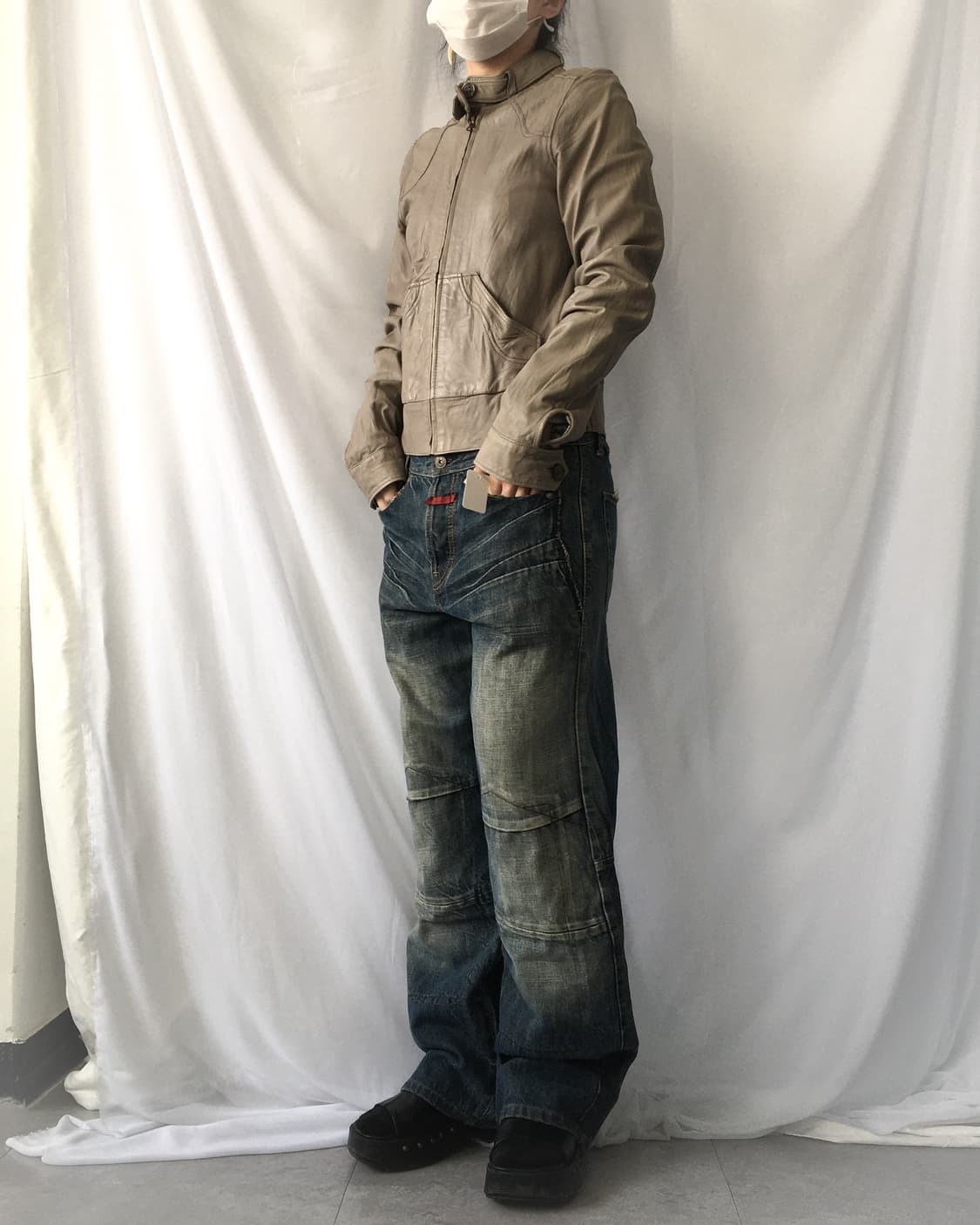 Belted light gray leather jacket 상품이미지4