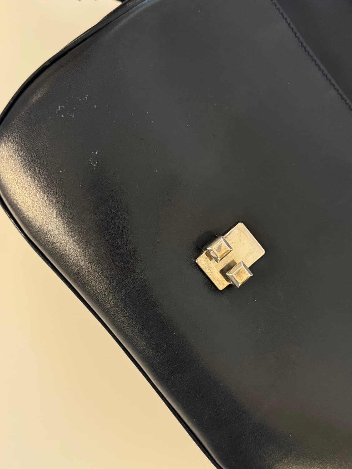 CELINE(셀린느) 네이비 레더 숄더백 상품이미지9