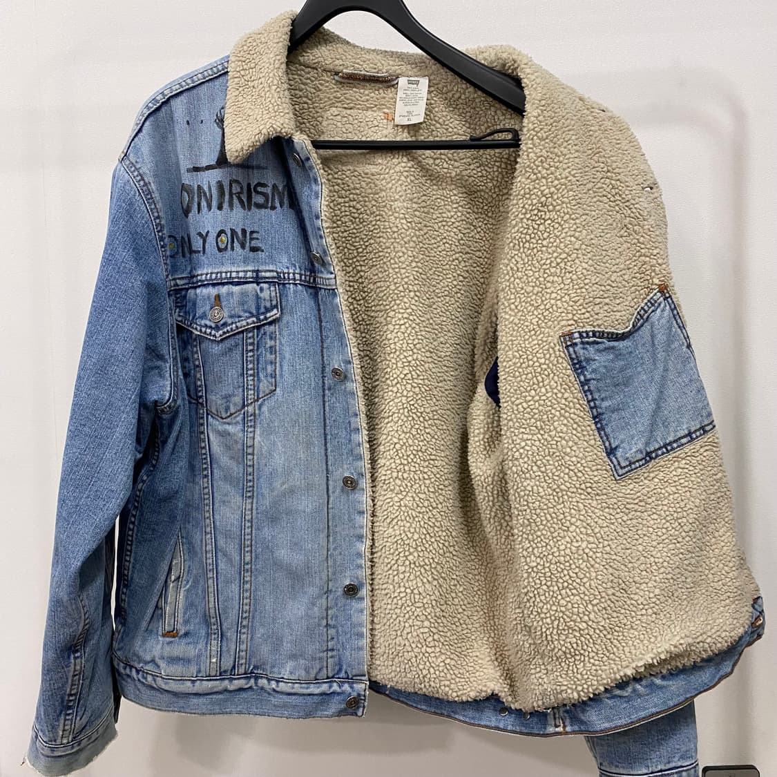 리바이스 핸드 페인팅 커스텀 쉐르파 데님 트러커 자켓 상품이미지9