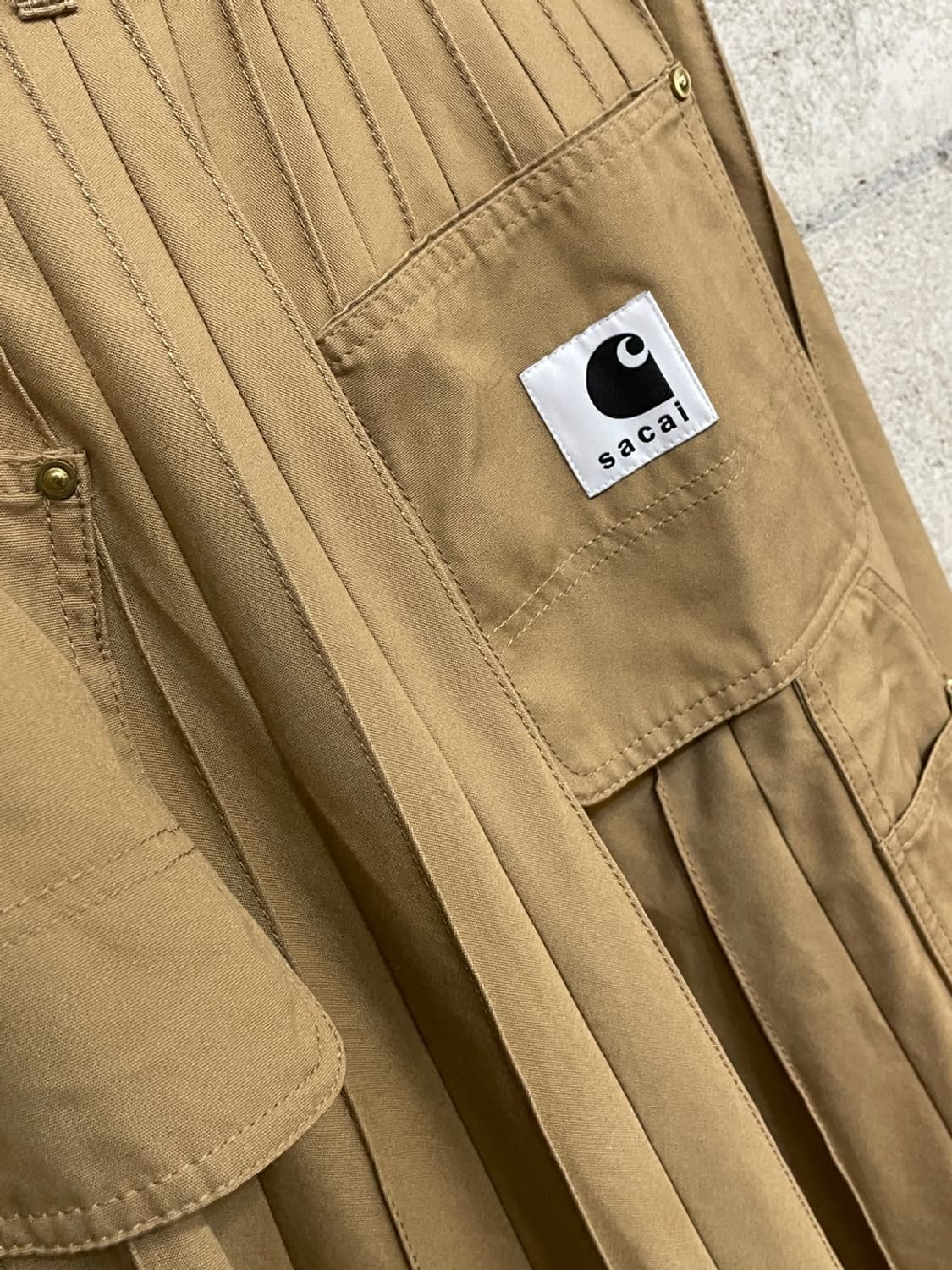사카이 x 칼하트 플리츠 미디 스커트 상품이미지1