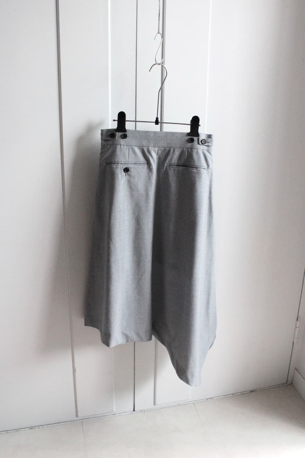 Hyke Gray asymmetry skirt 상품이미지2