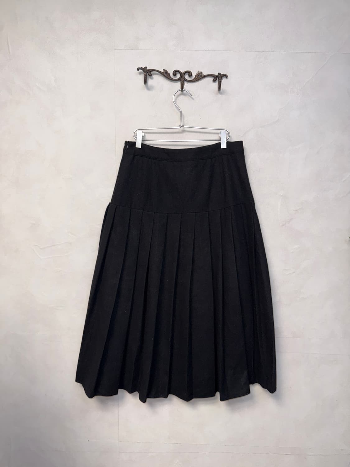 Black wool blended button pleats maxi sk 상품이미지3