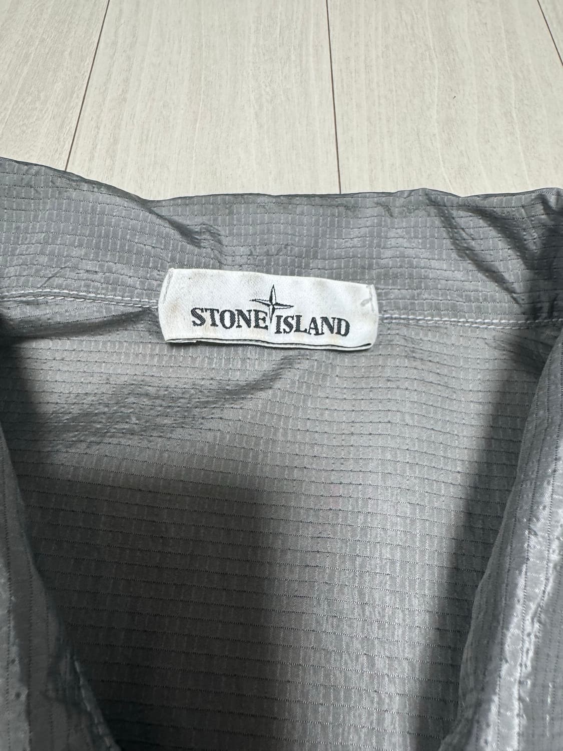스톤아일랜드 나일론메탈 19ss 펄그레이 xl 사이즈 판매합니다  상품이미지5